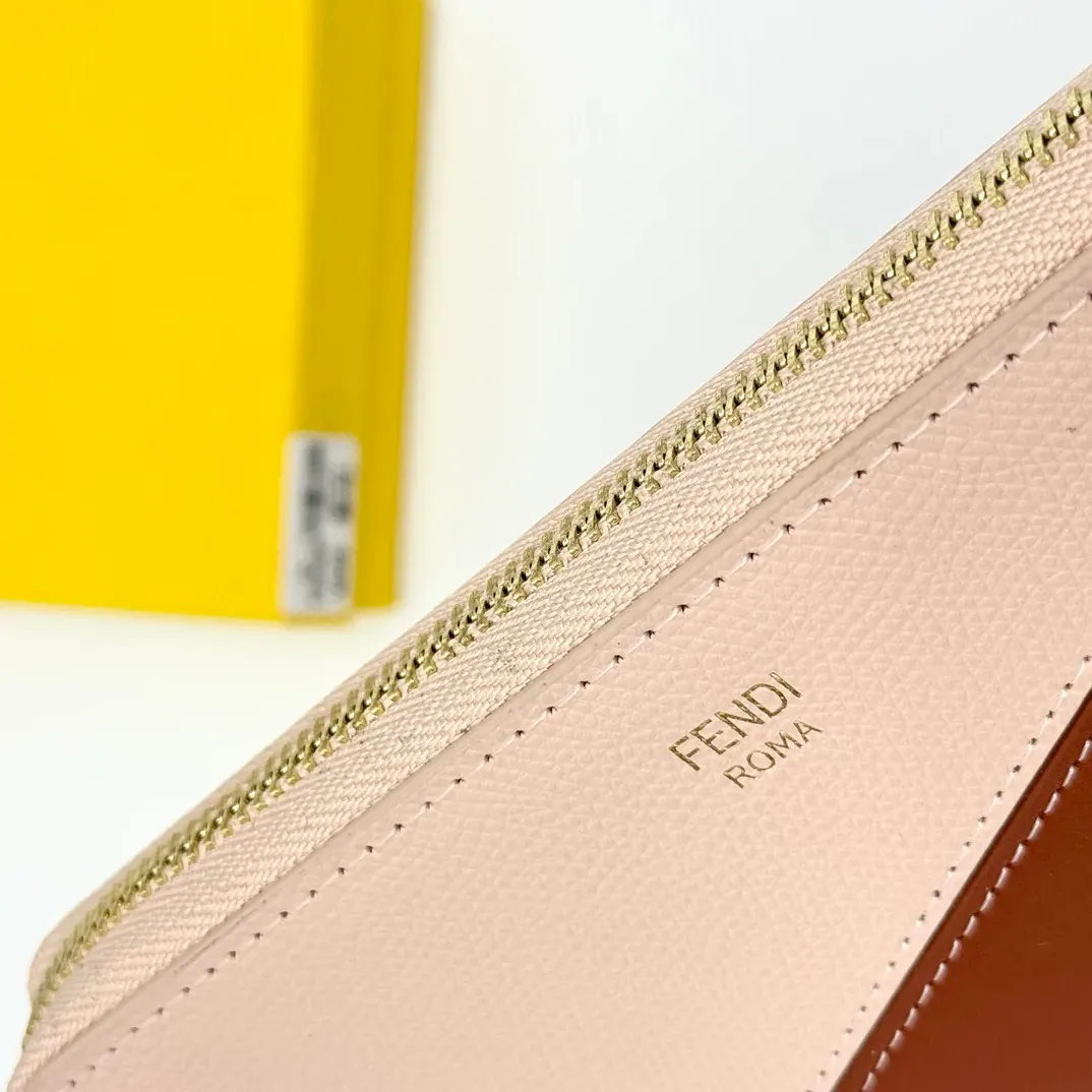 Клатчи Женские Fendi 442059