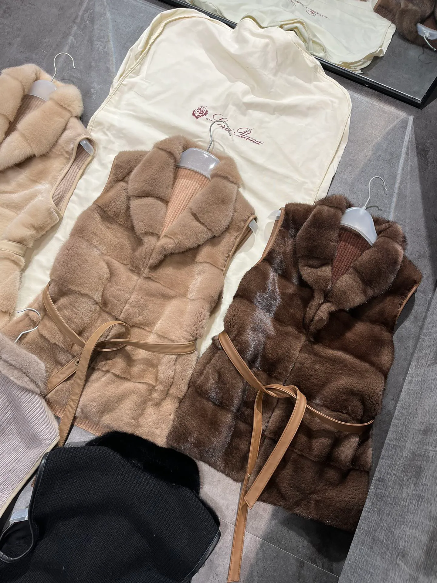 Жилеты Женские Loro Piana 18899893