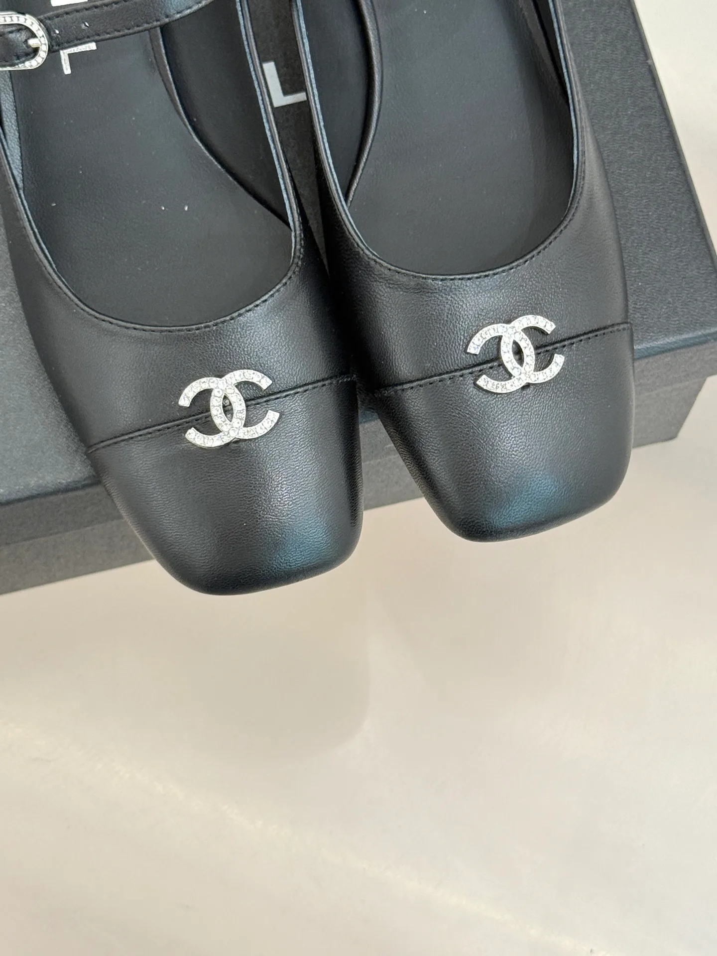 Туфли Женские Chanel 11902060