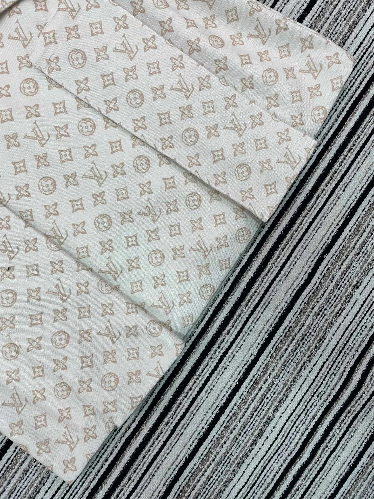 Платья Женские Louis Vuitton 11244842