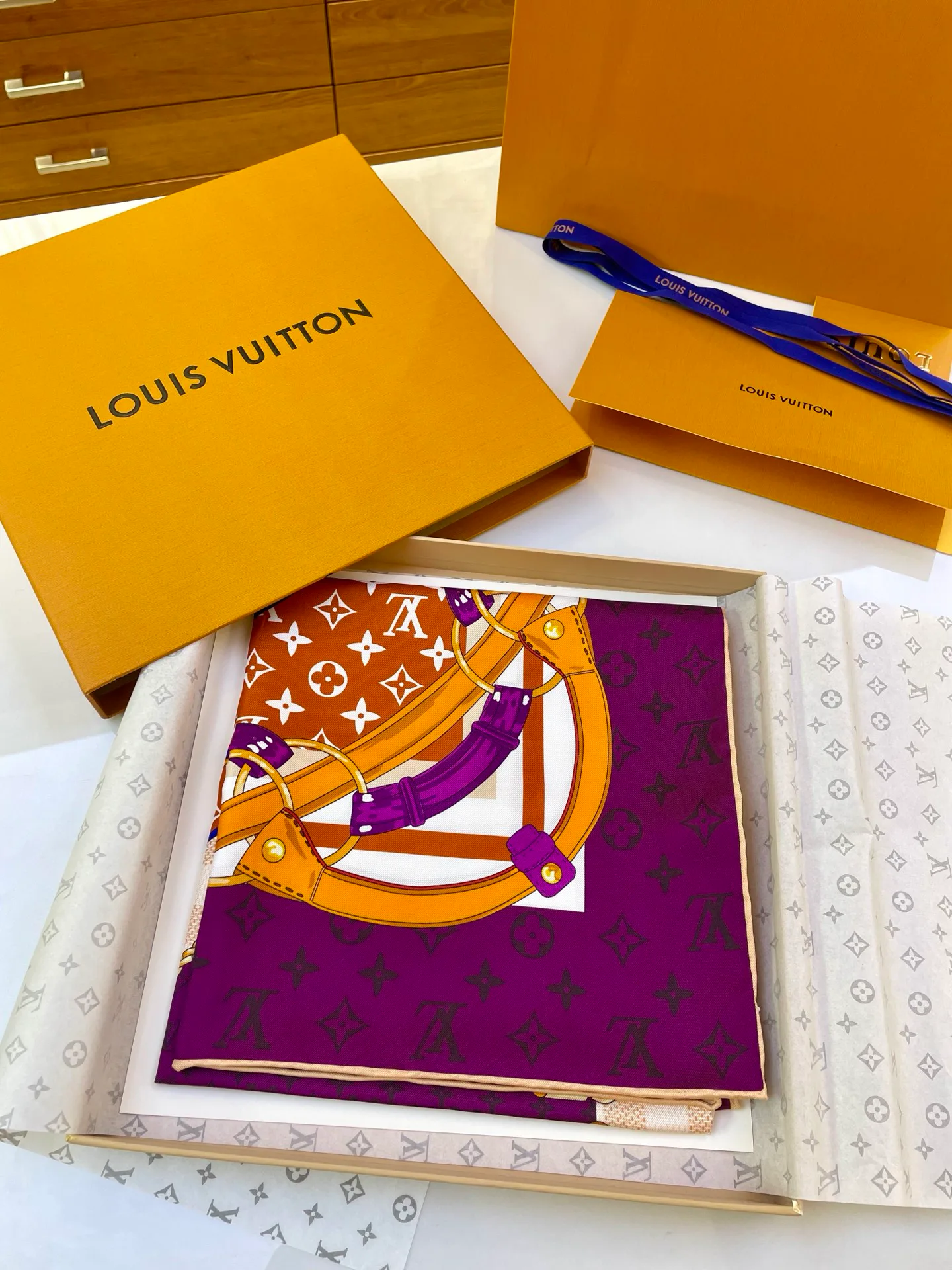 Платки Louis Vuitton 1486298