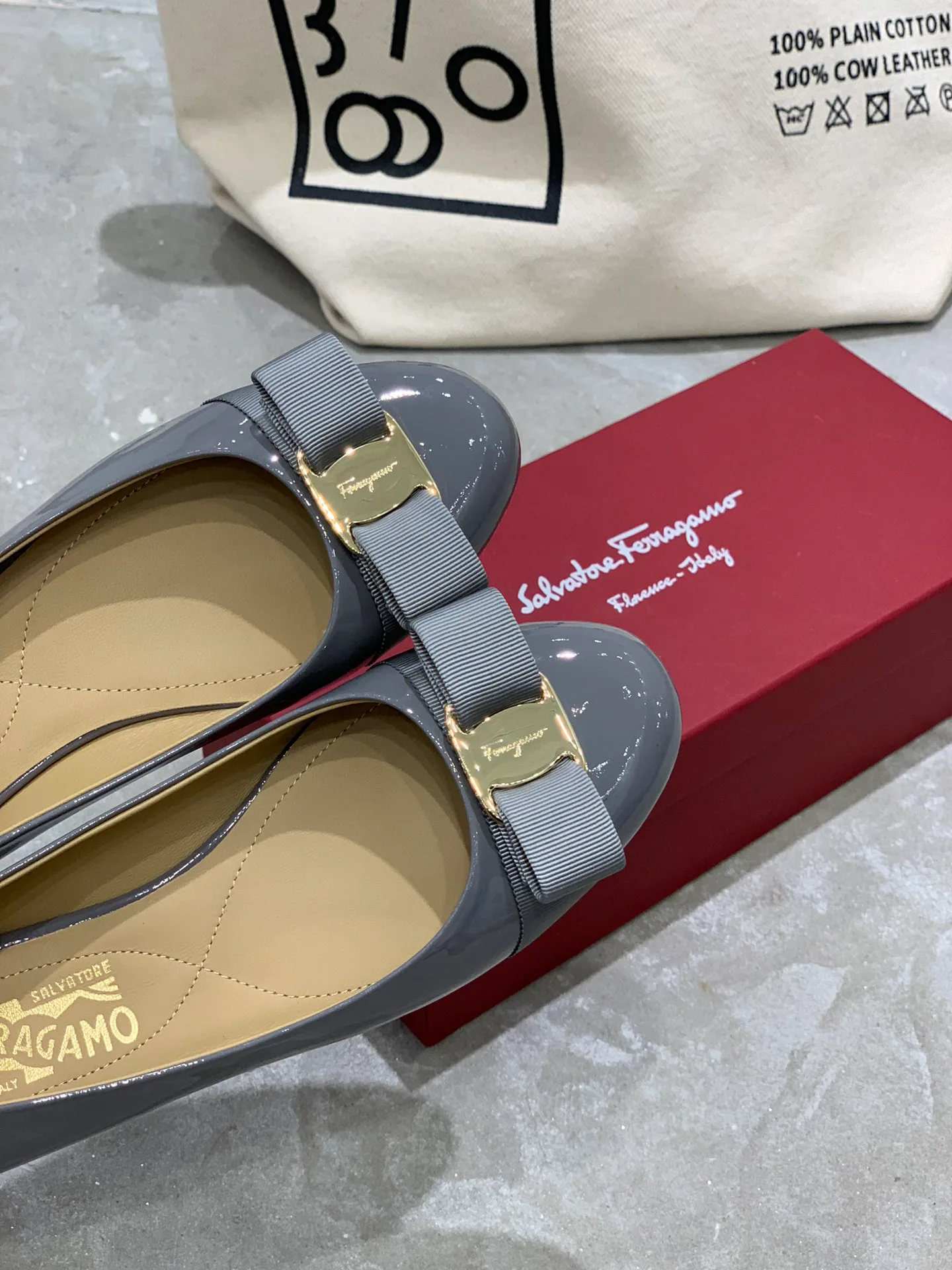 Балетки Женские Salvatore Ferragamo 18340640
