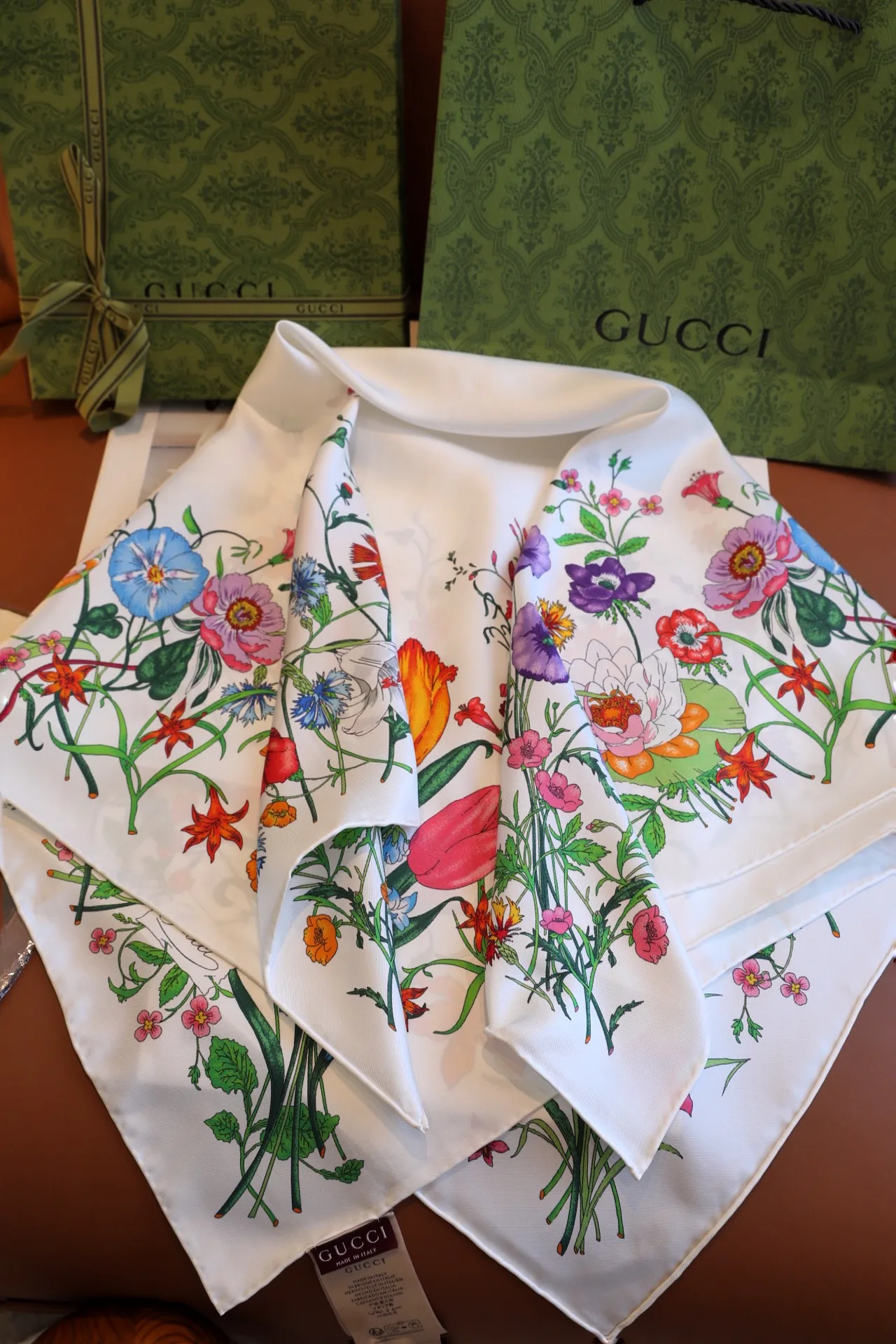 Шарфы Gucci 9648216