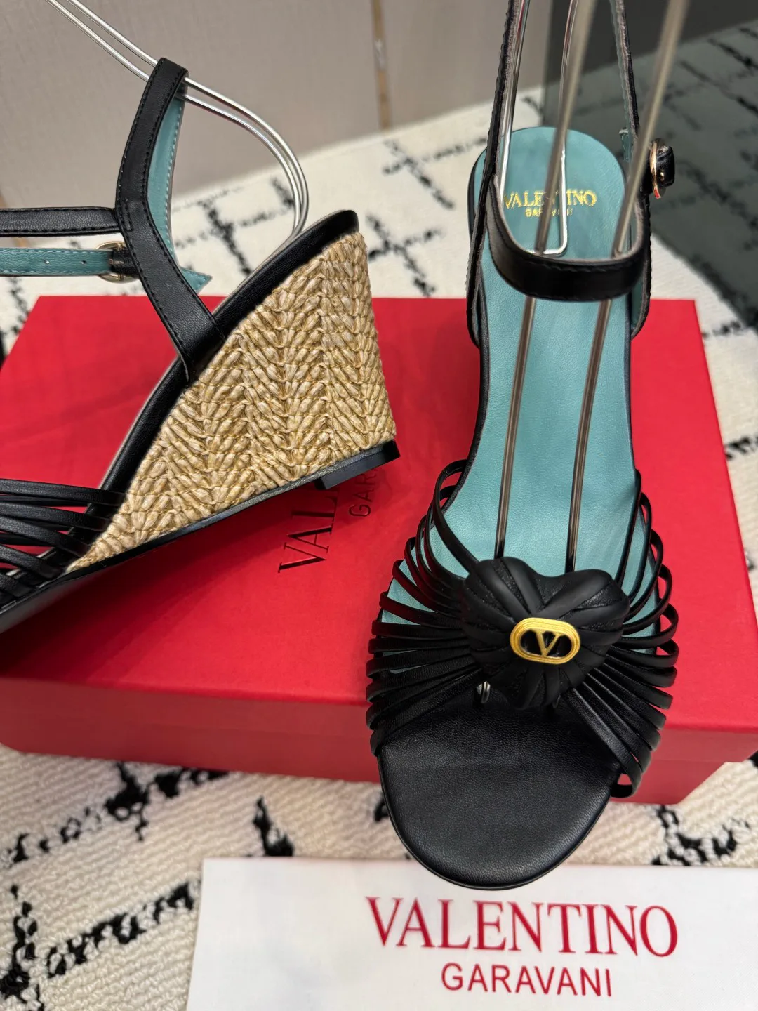 Босоножки Женские Valentino 18049003