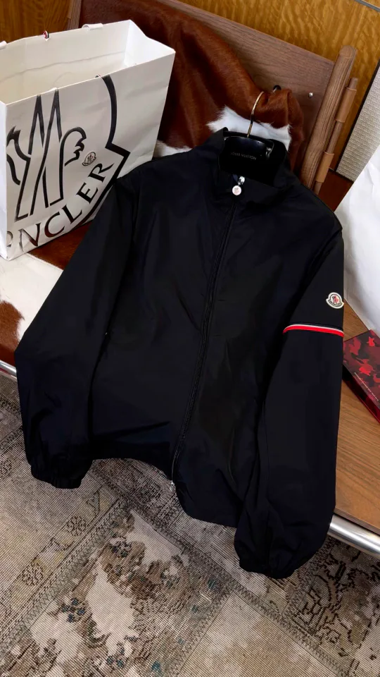 Куртки И Пуховики Мужские Moncler 17571930