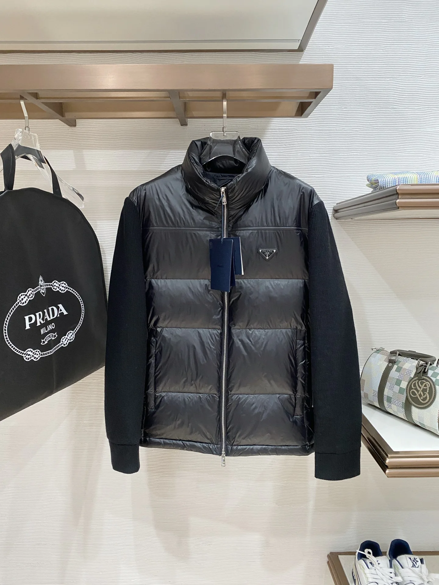 Куртки И Пуховики Мужские Prada 17930653