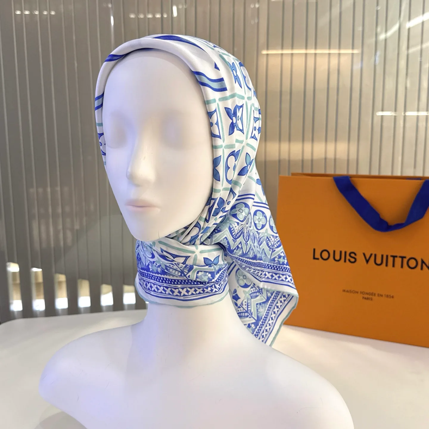Платки Louis Vuitton 17257487