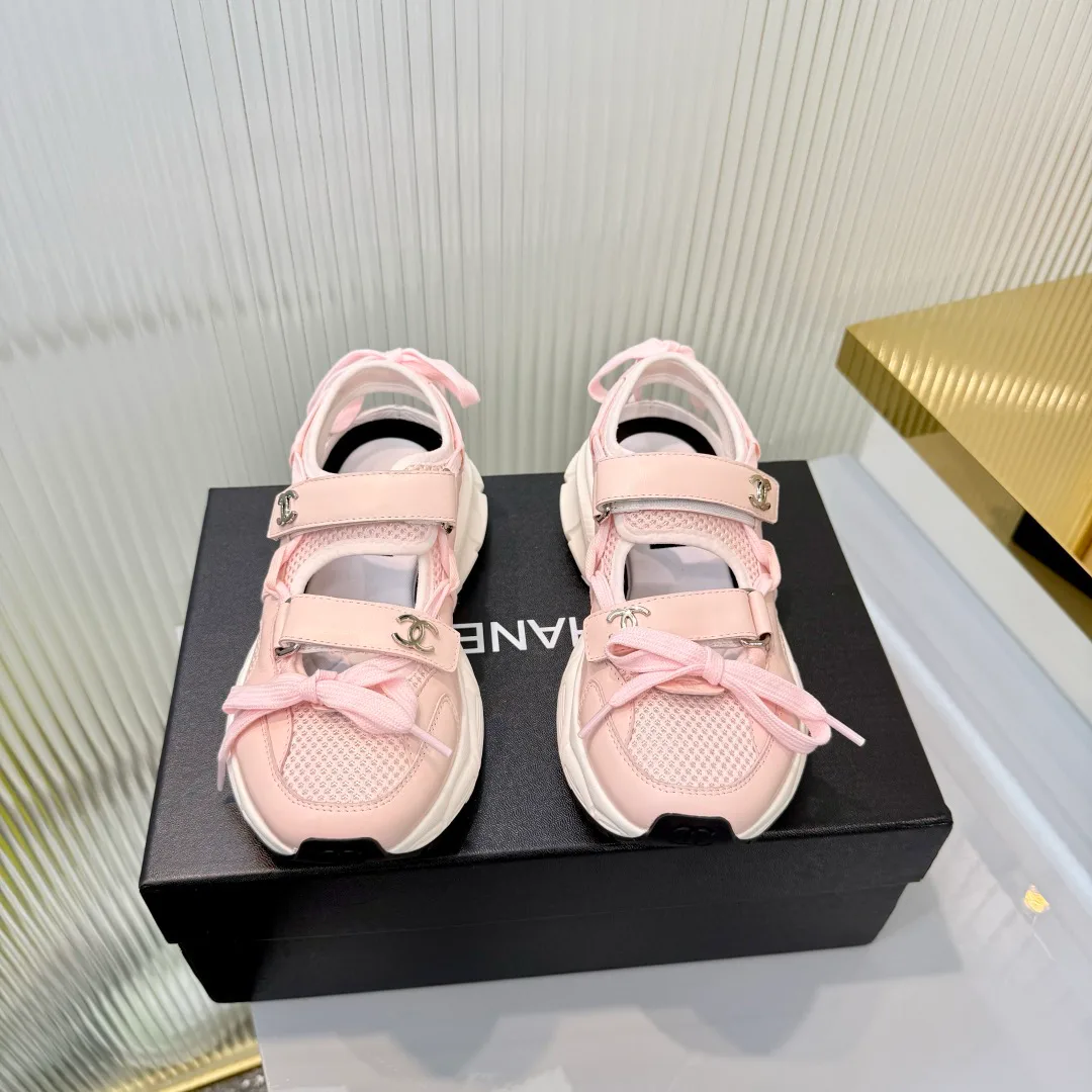 Кроссовки Женские Chanel 18366969