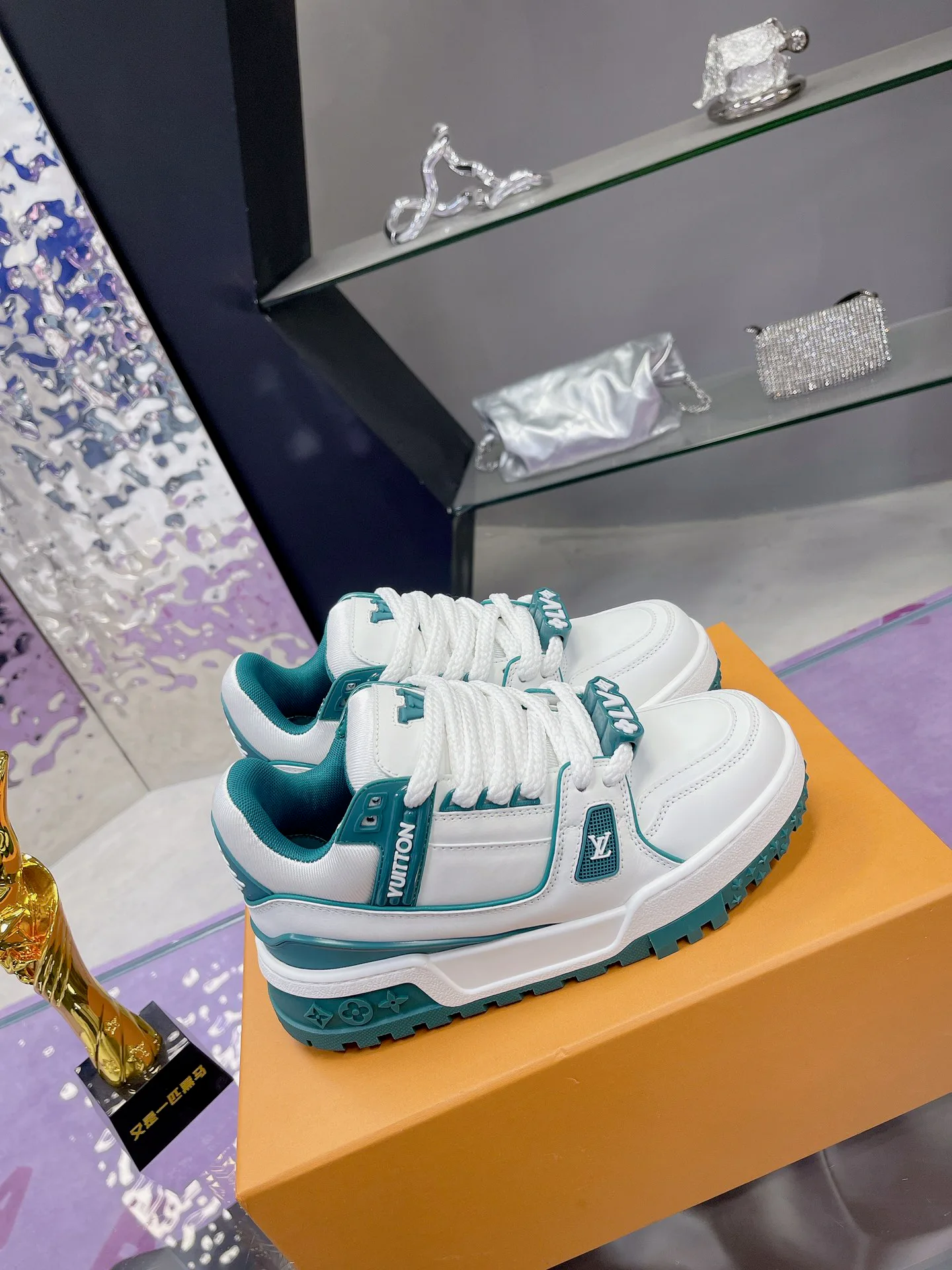 Кроссовки Женские Louis Vuitton 276137