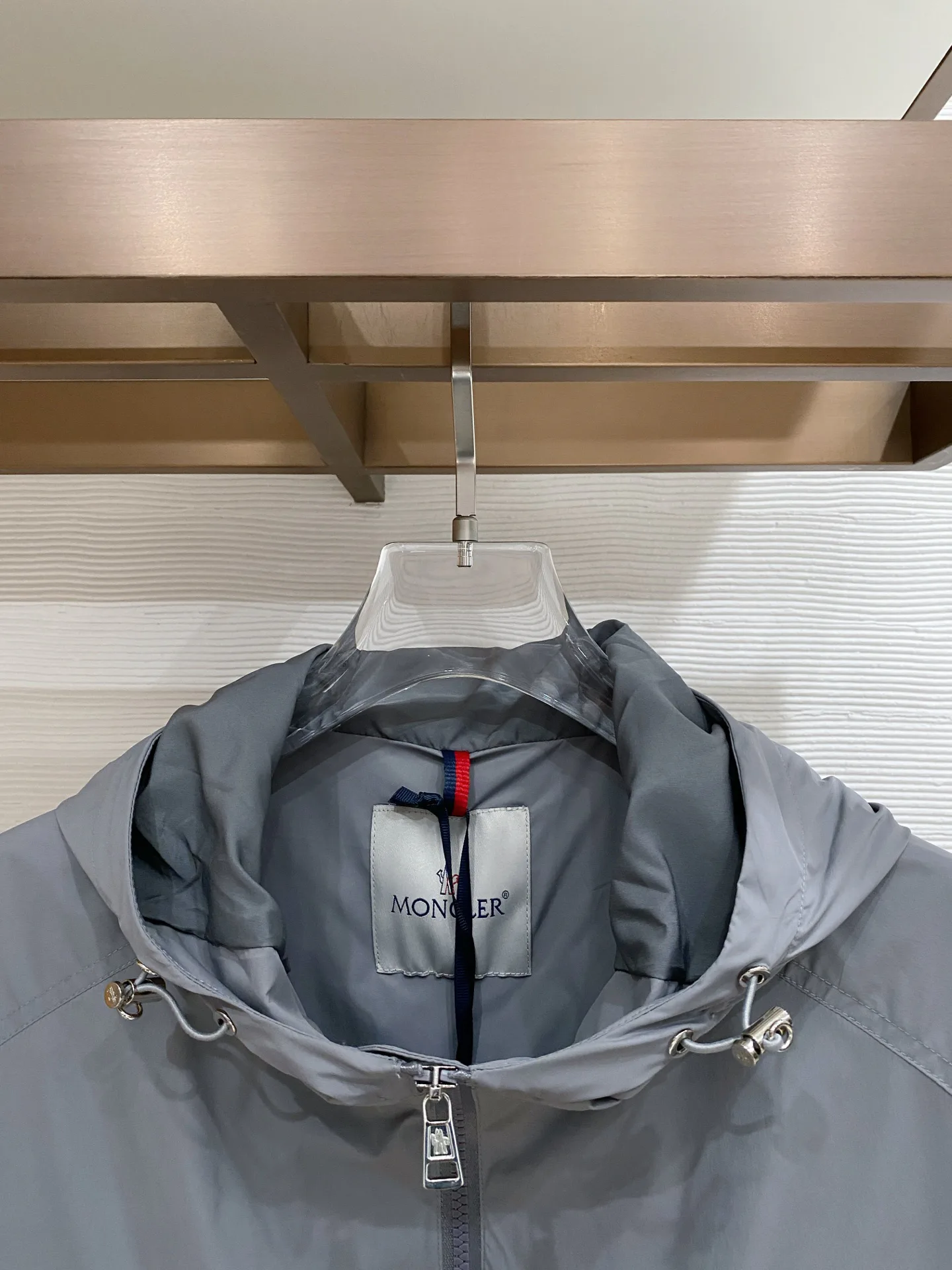 Куртки И Пуховики Мужские Moncler 11504099