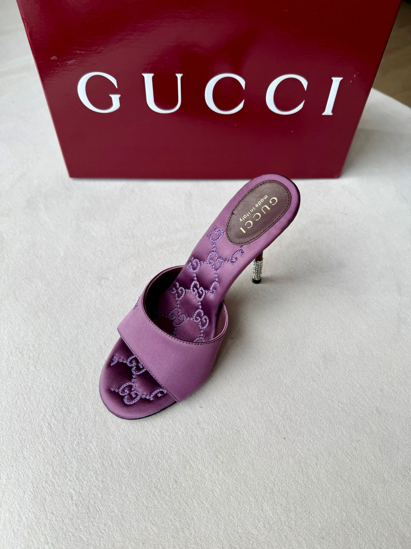 Босоножки Женские Gucci 18120657