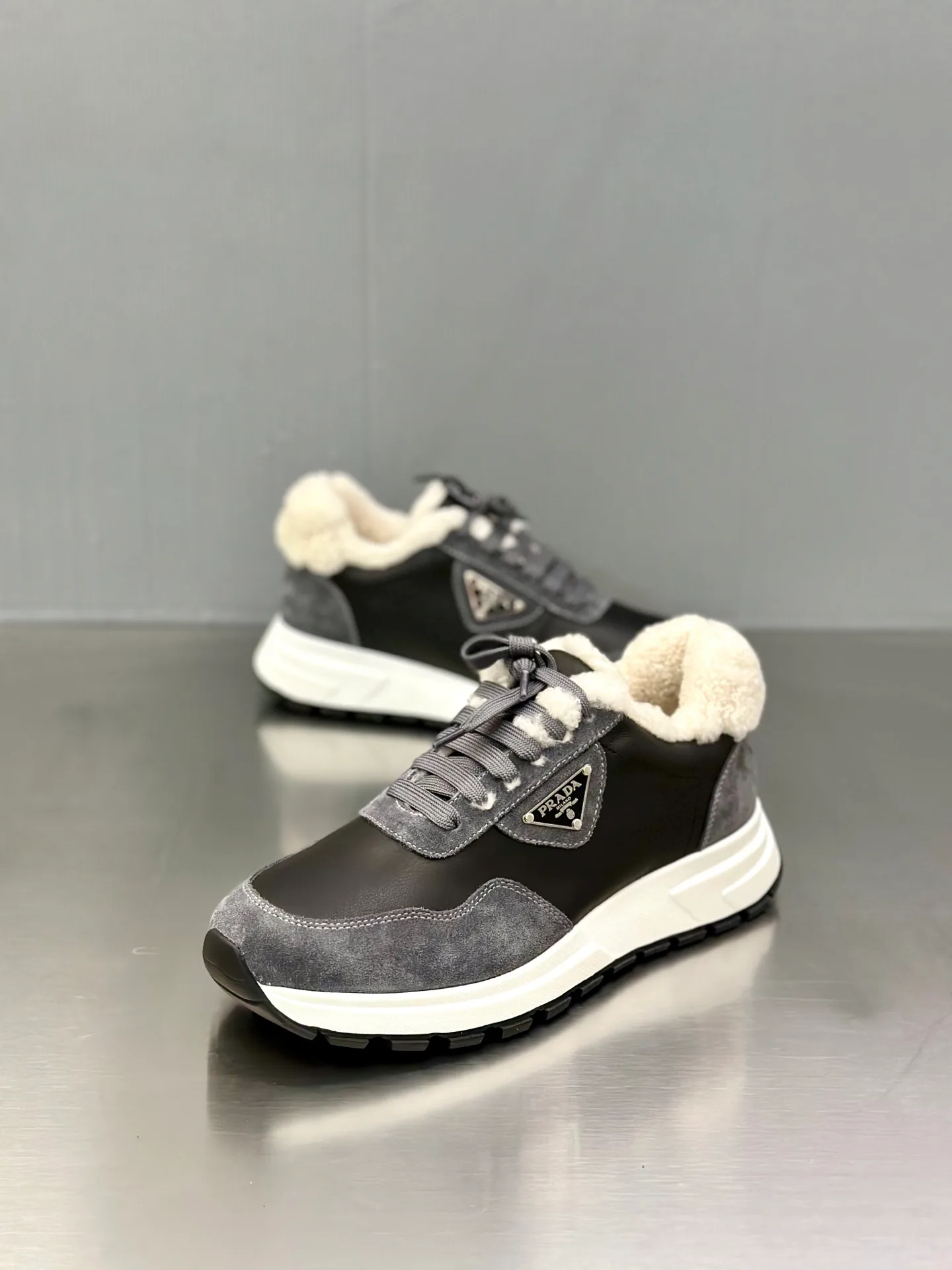 Кроссовки Мужские Prada 254813