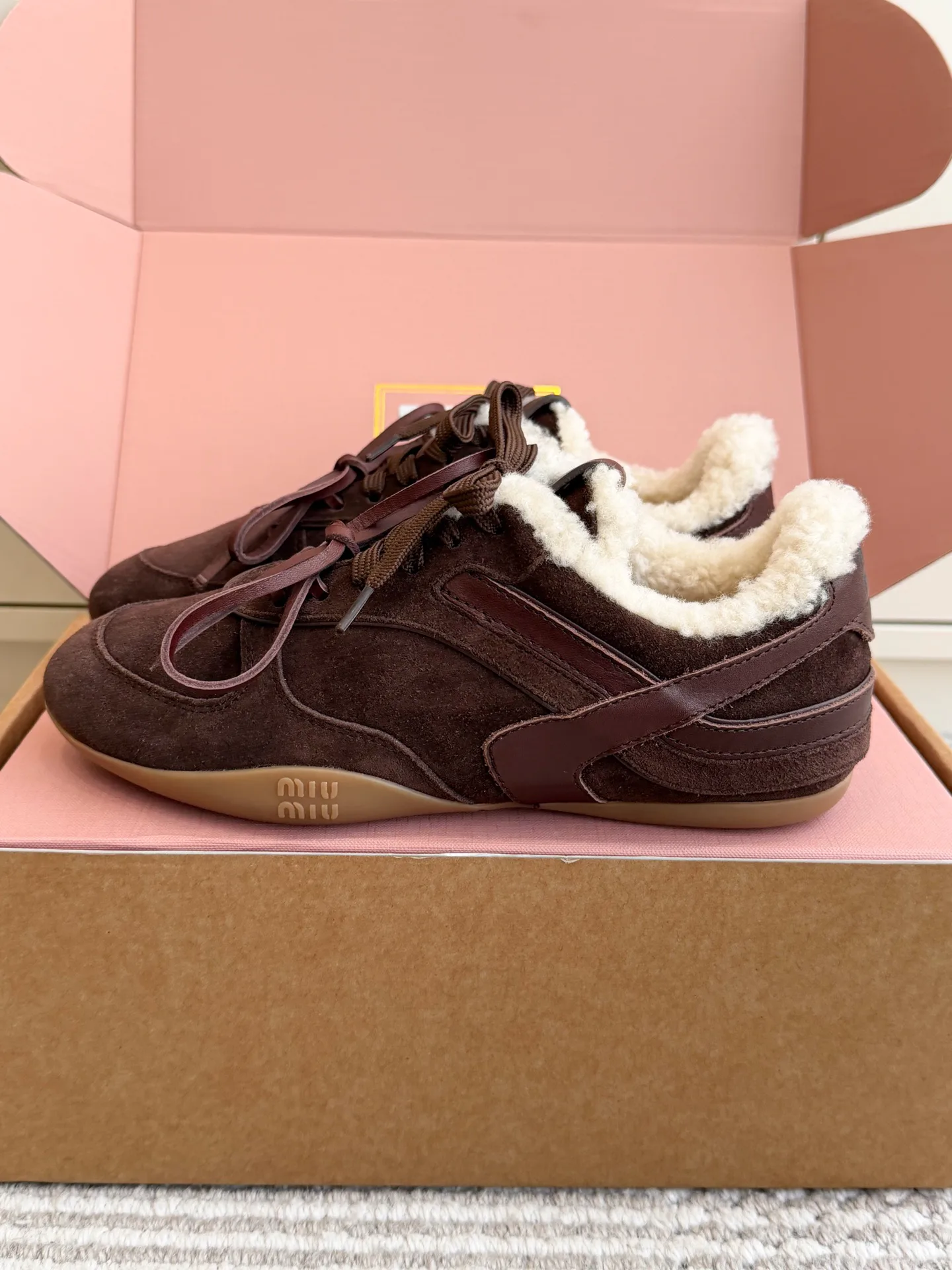 Кроссовки Женские Miu Miu 19667941