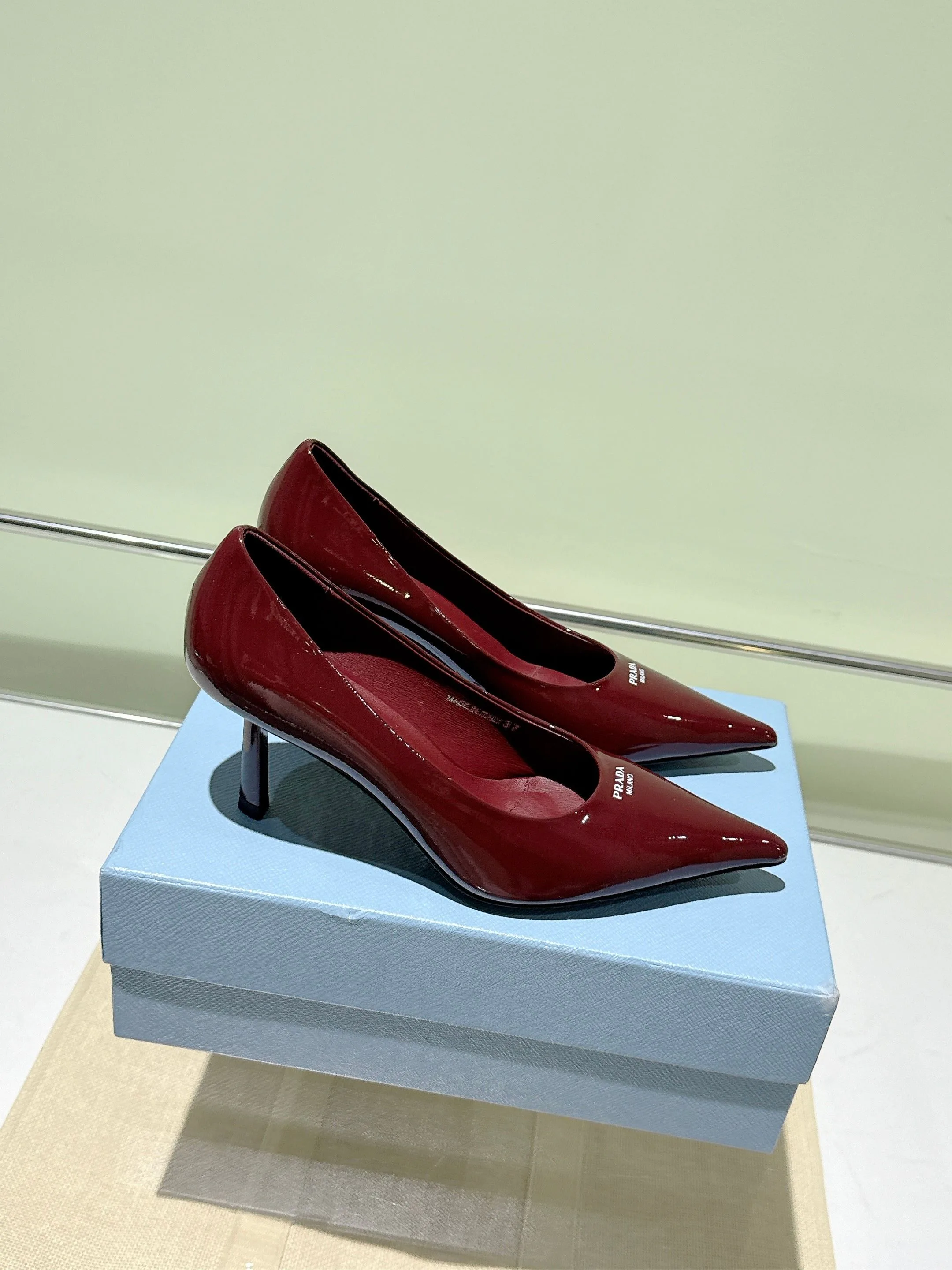 Туфли Женские Prada 18083944