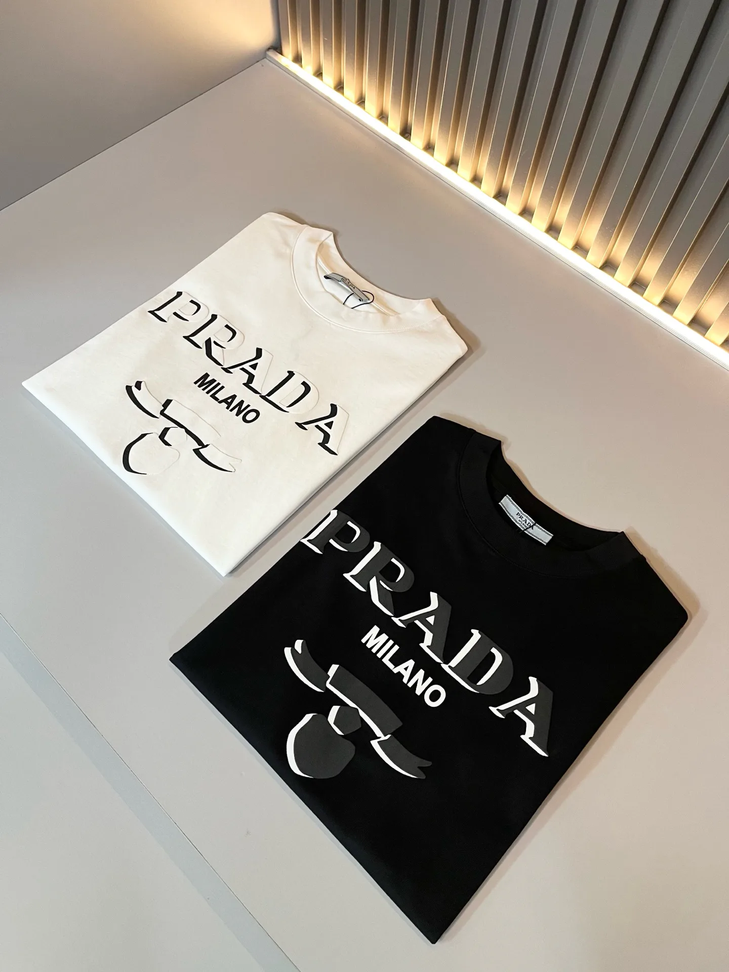 Футболки Женские Prada 8463