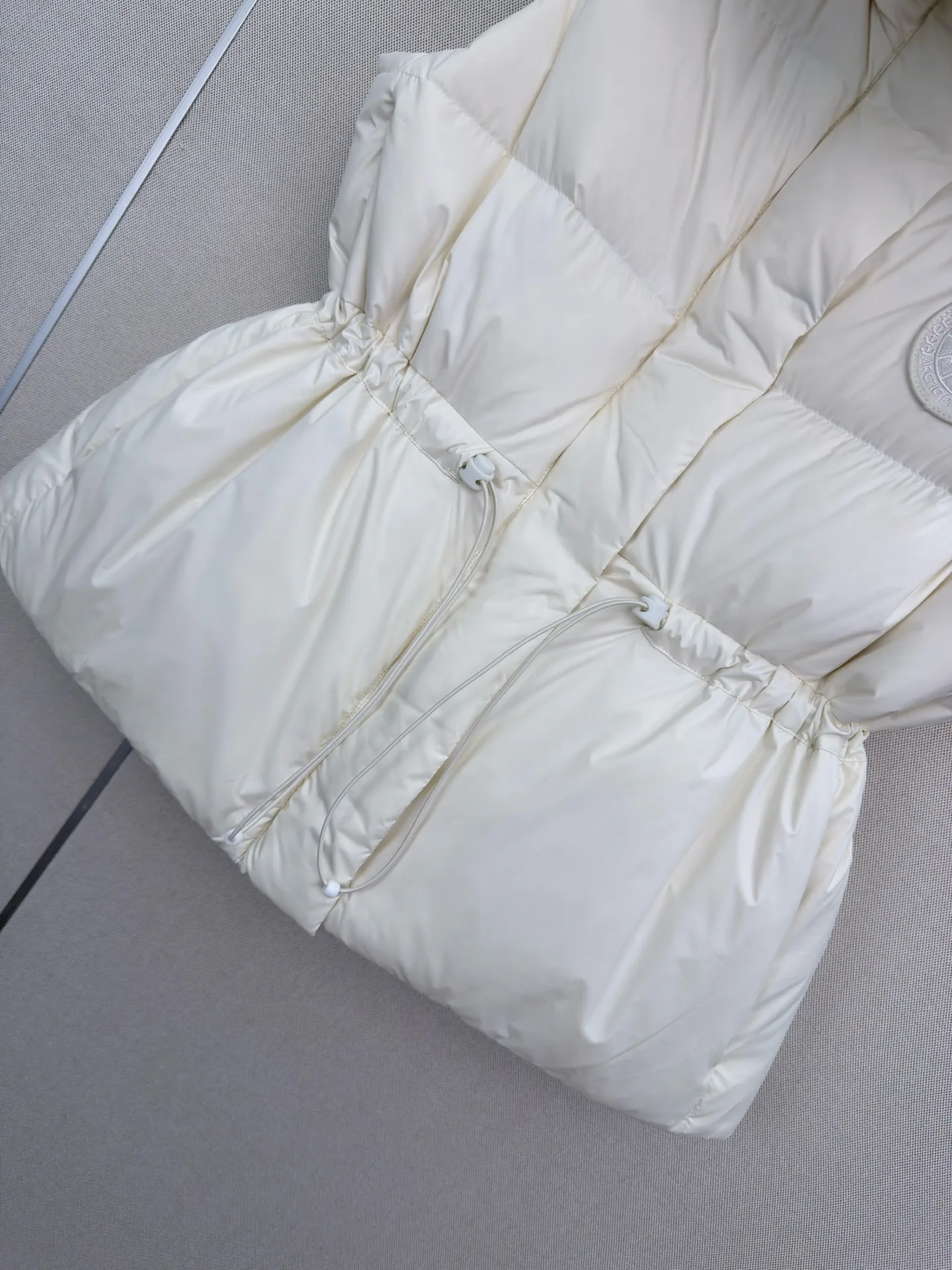 Куртки И Пуховики Женские Canada Goose 18108490
