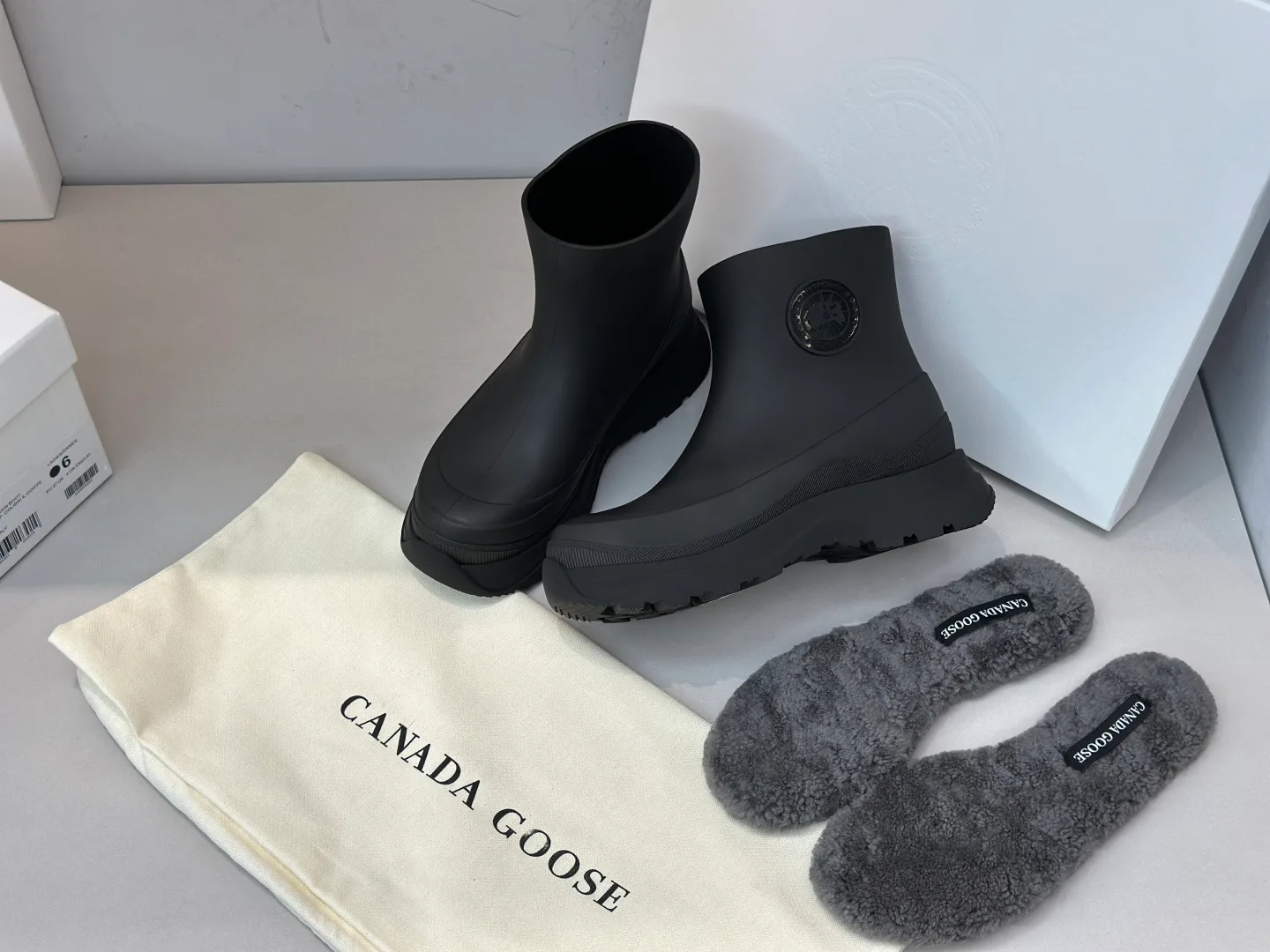 Сапоги Женские Canada Goose 11204352