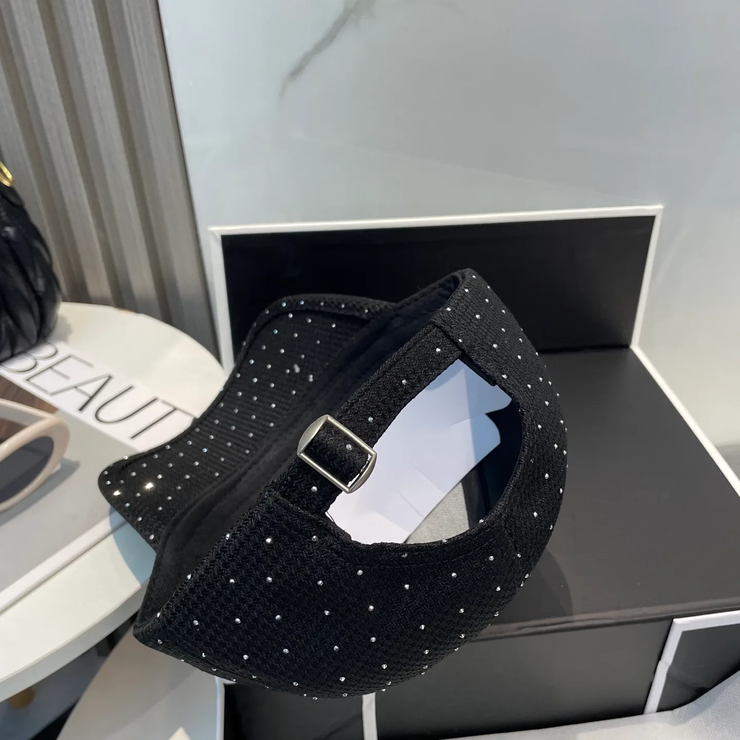 Головные Уборы Miu Miu 18888