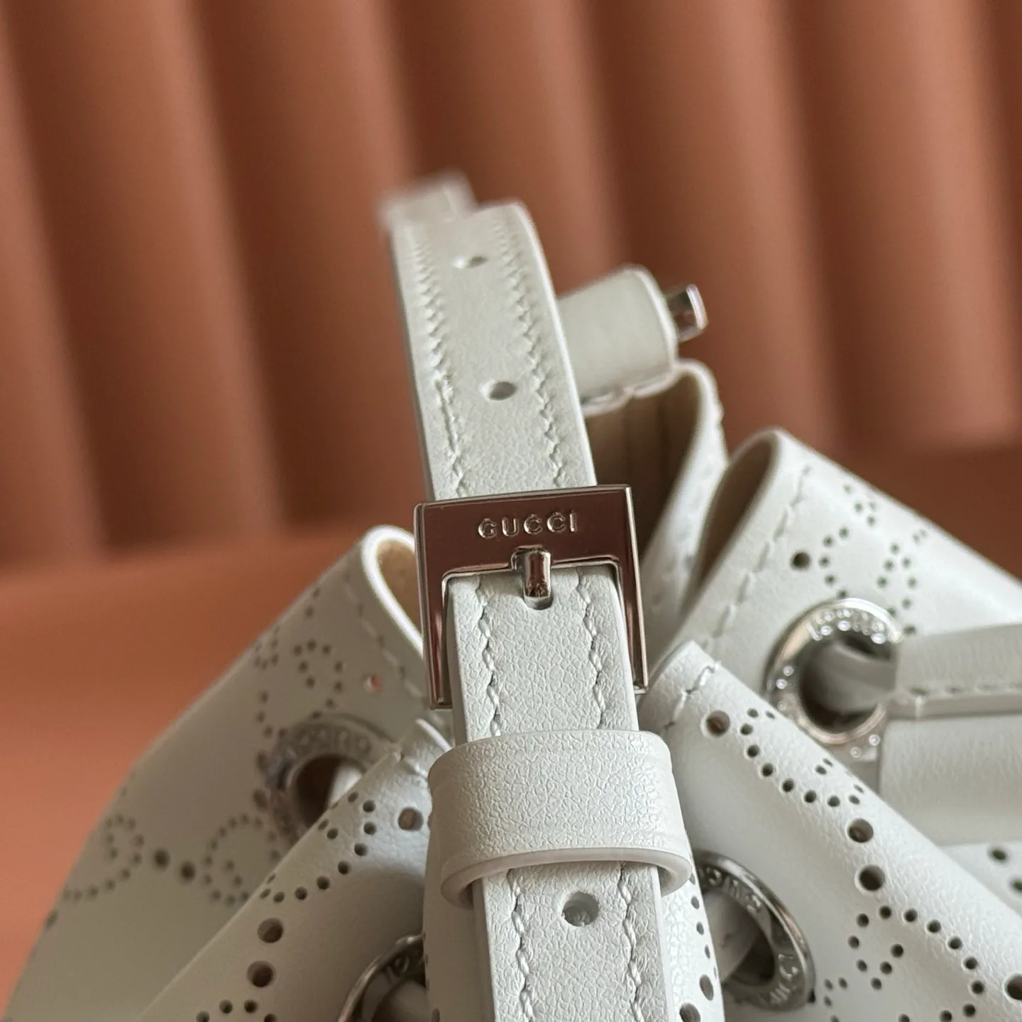 Классические Сумки Женские Gucci 18148084