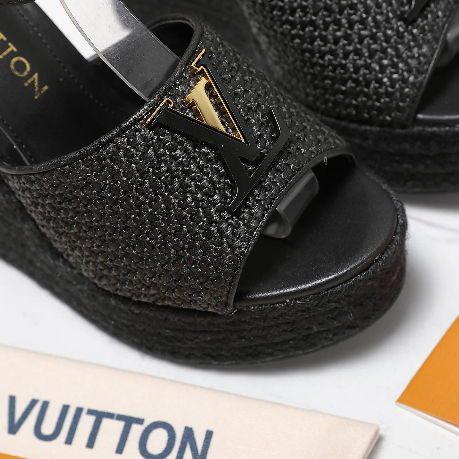 Босоножки Женские Louis Vuitton 1856177