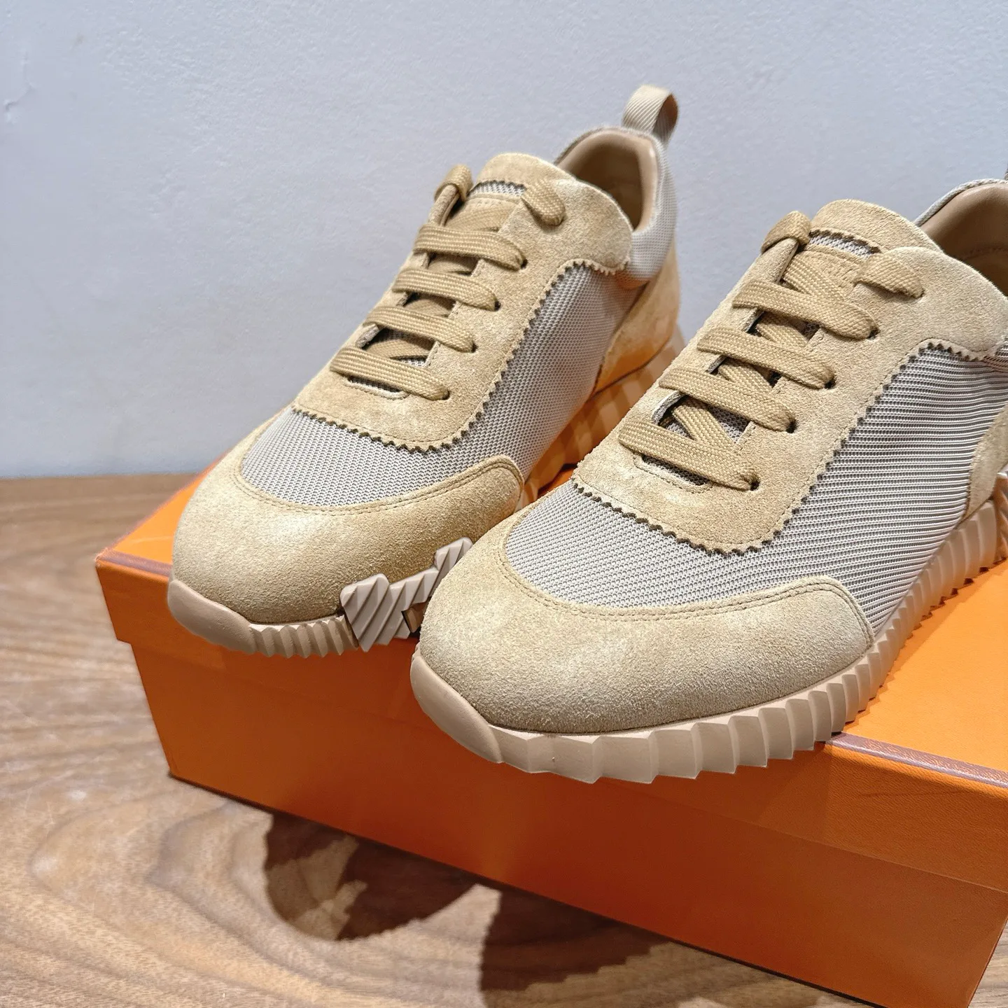 Кроссовки Женские Hermes 9914942