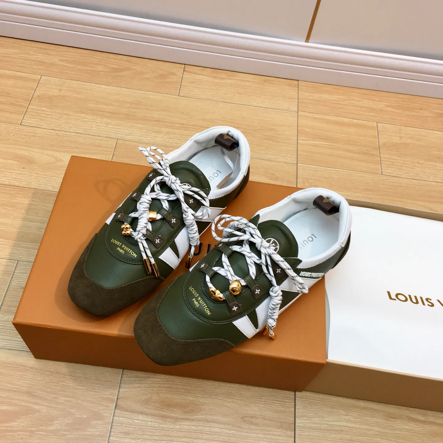 Кроссовки Женские Louis Vuitton 1590948