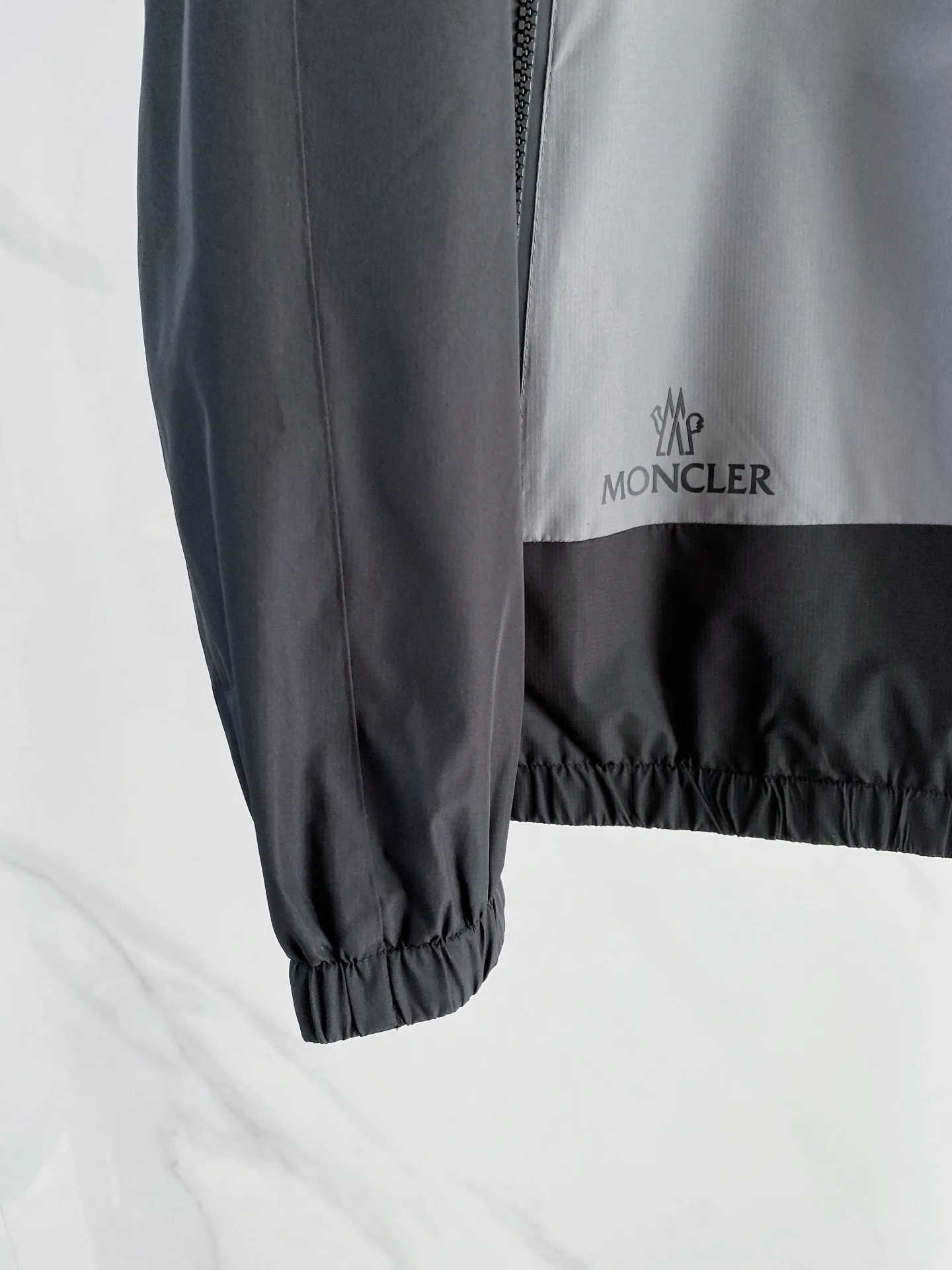 Куртки И Пуховики Мужские Moncler 11584577