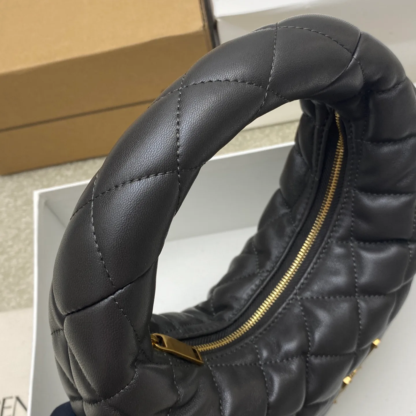 Классические Сумки Женские Saint Laurent 1967414