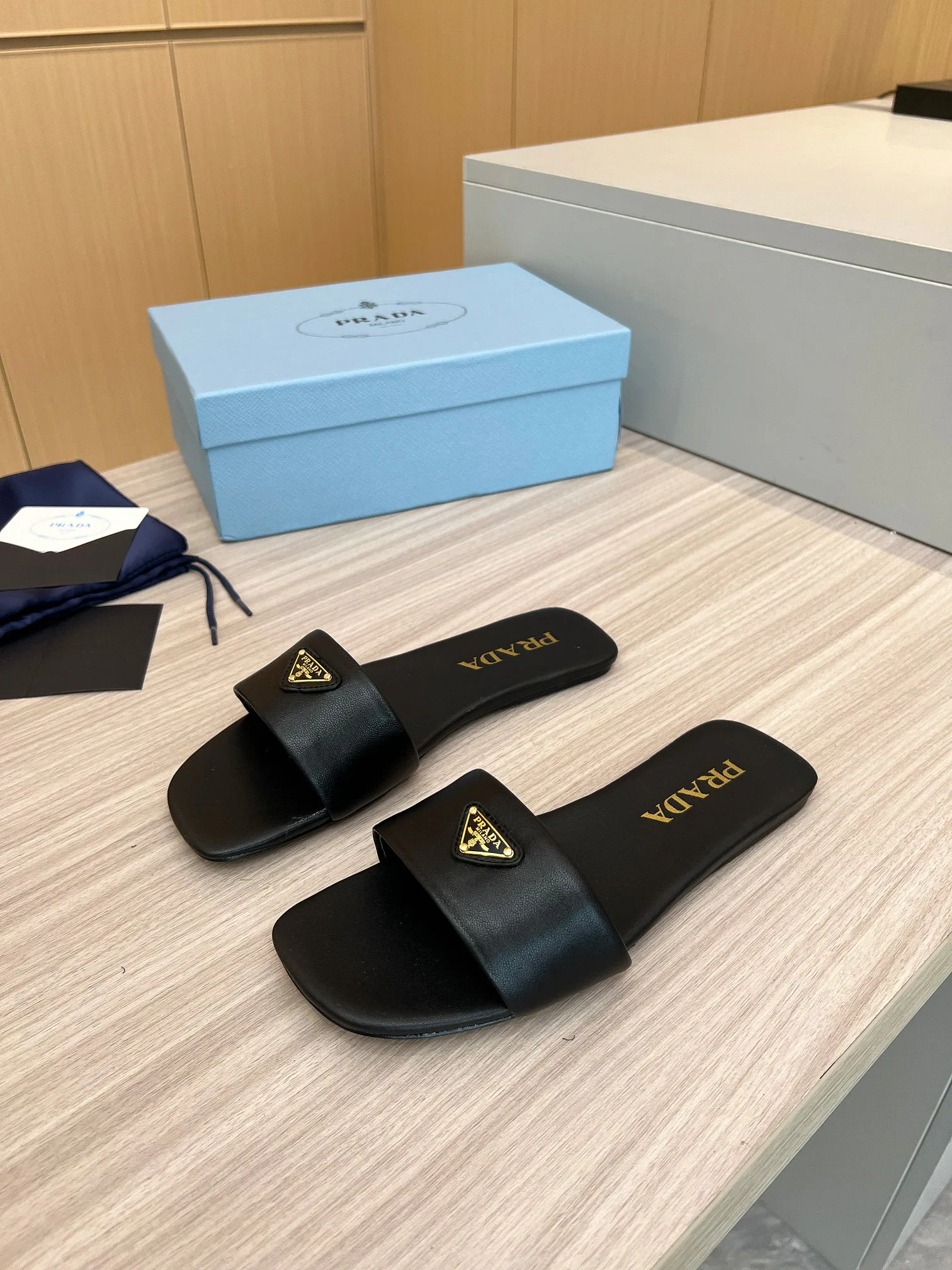 Босоножки Женские Prada 11386433