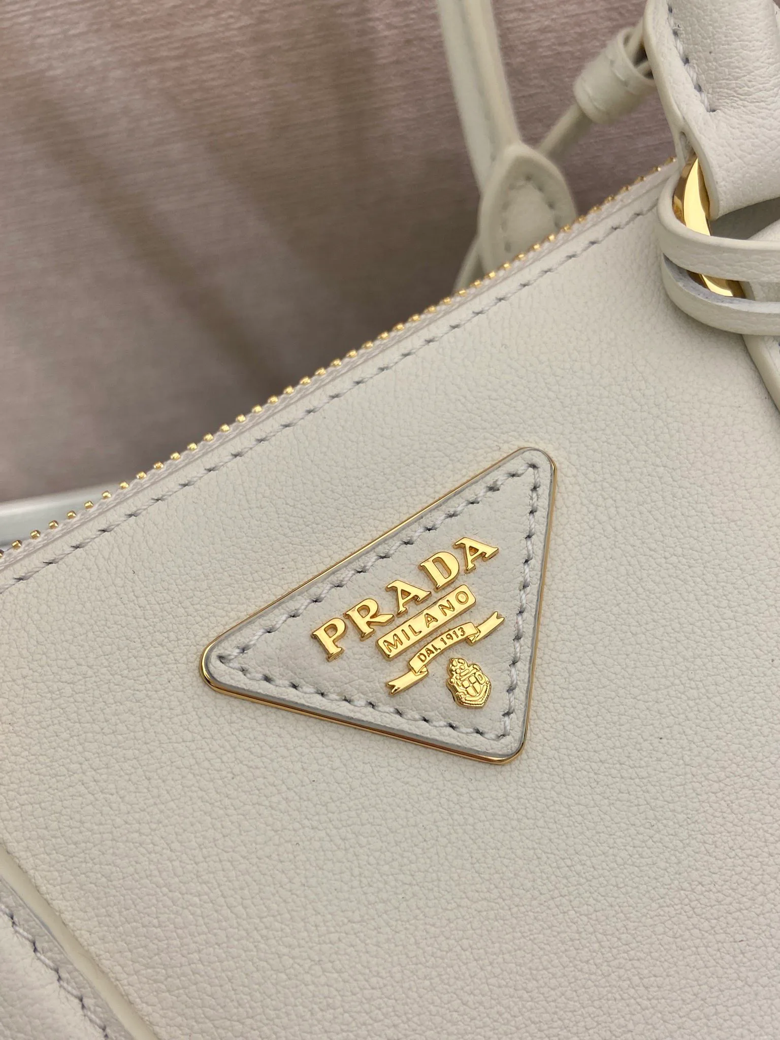 Классические Сумки Женские Prada 10978995