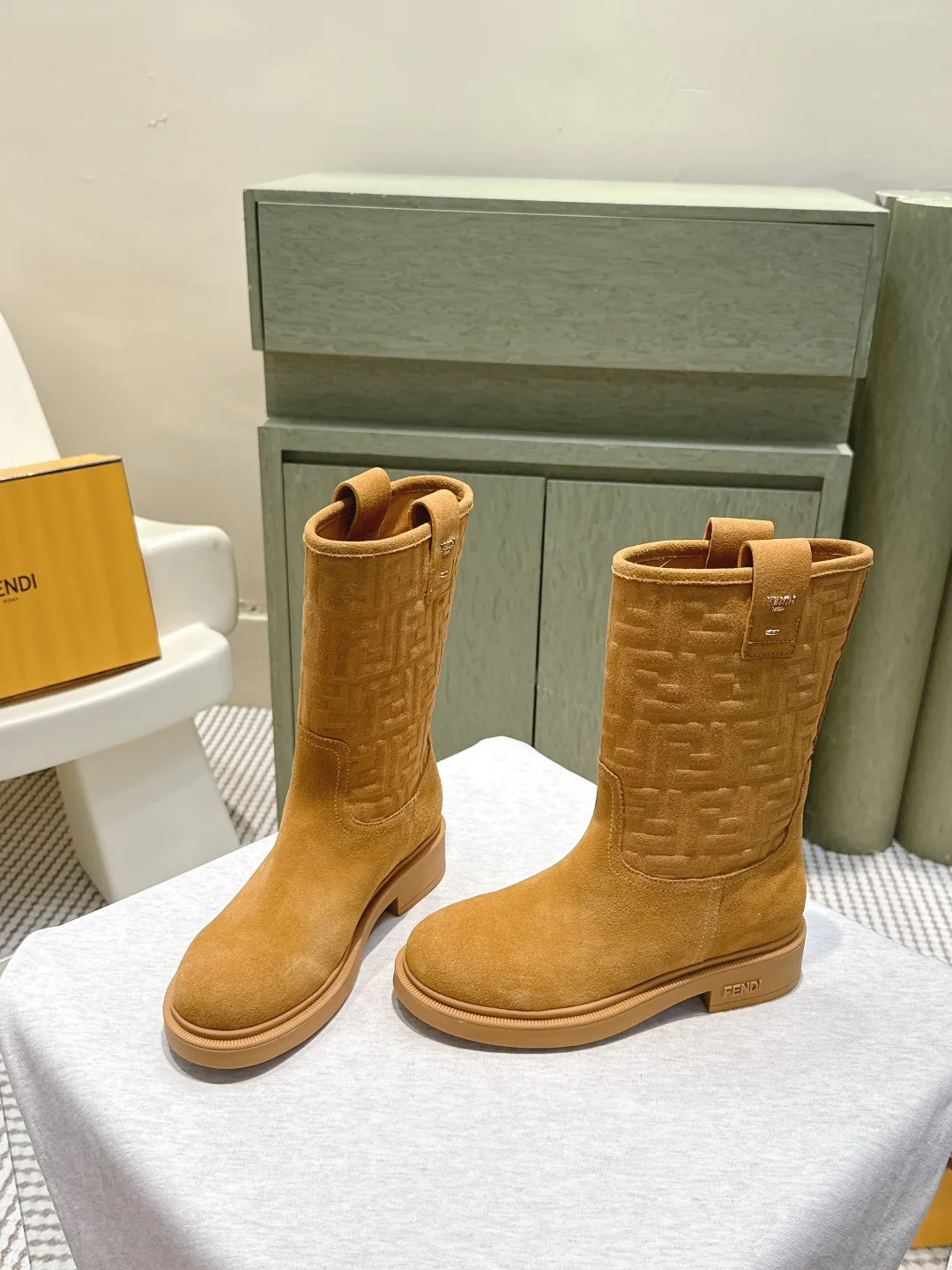 Сапоги Женские Fendi 18370160