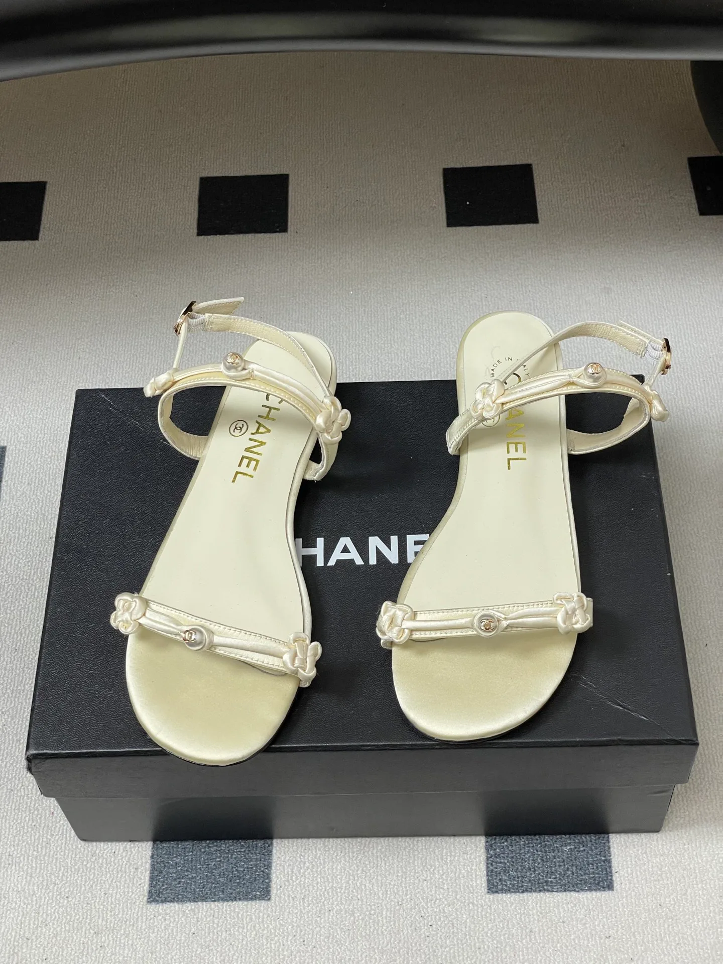 Босоножки Женские Chanel 11684386