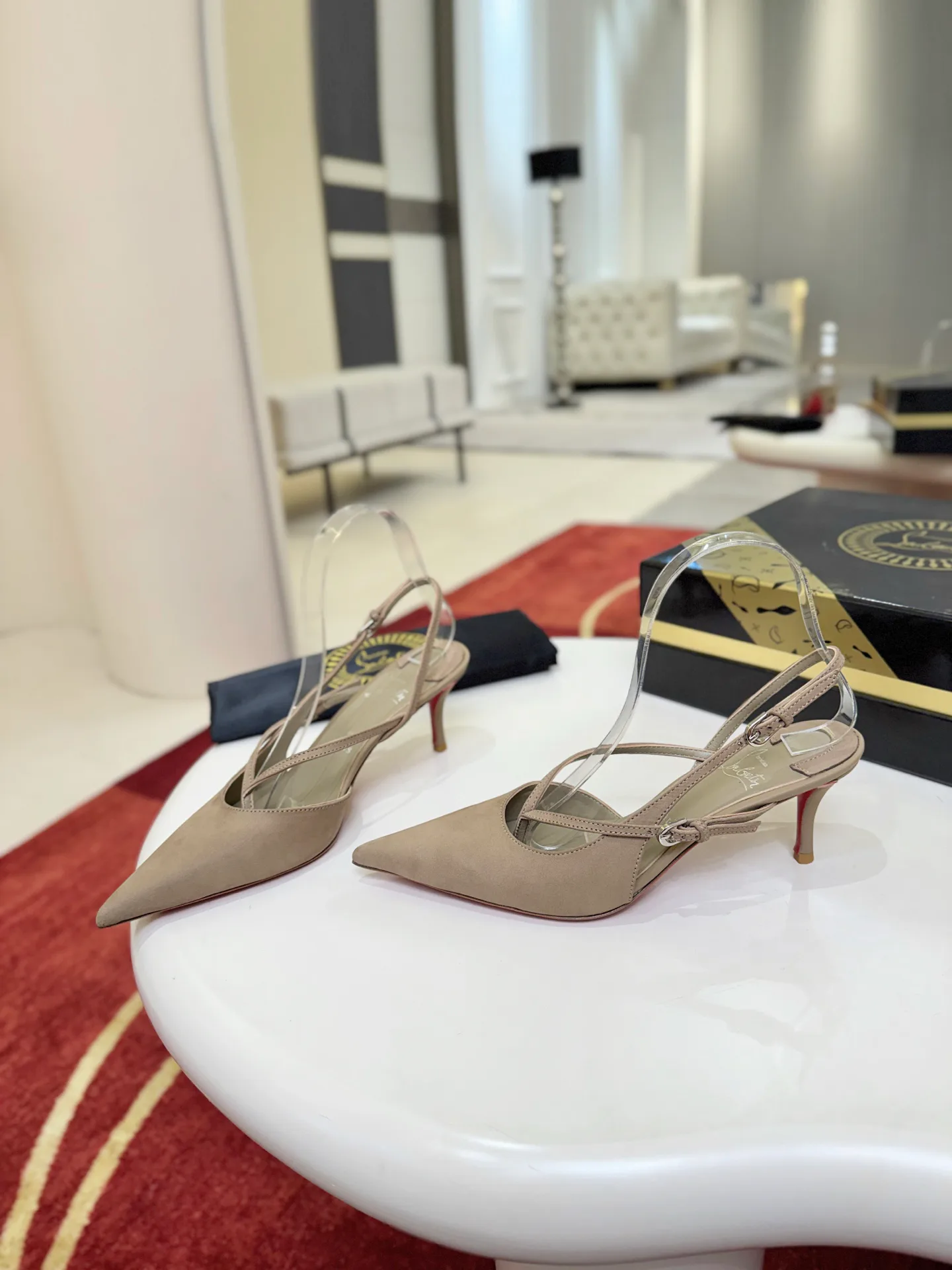 Туфли Женские Christian Louboutin 18821442