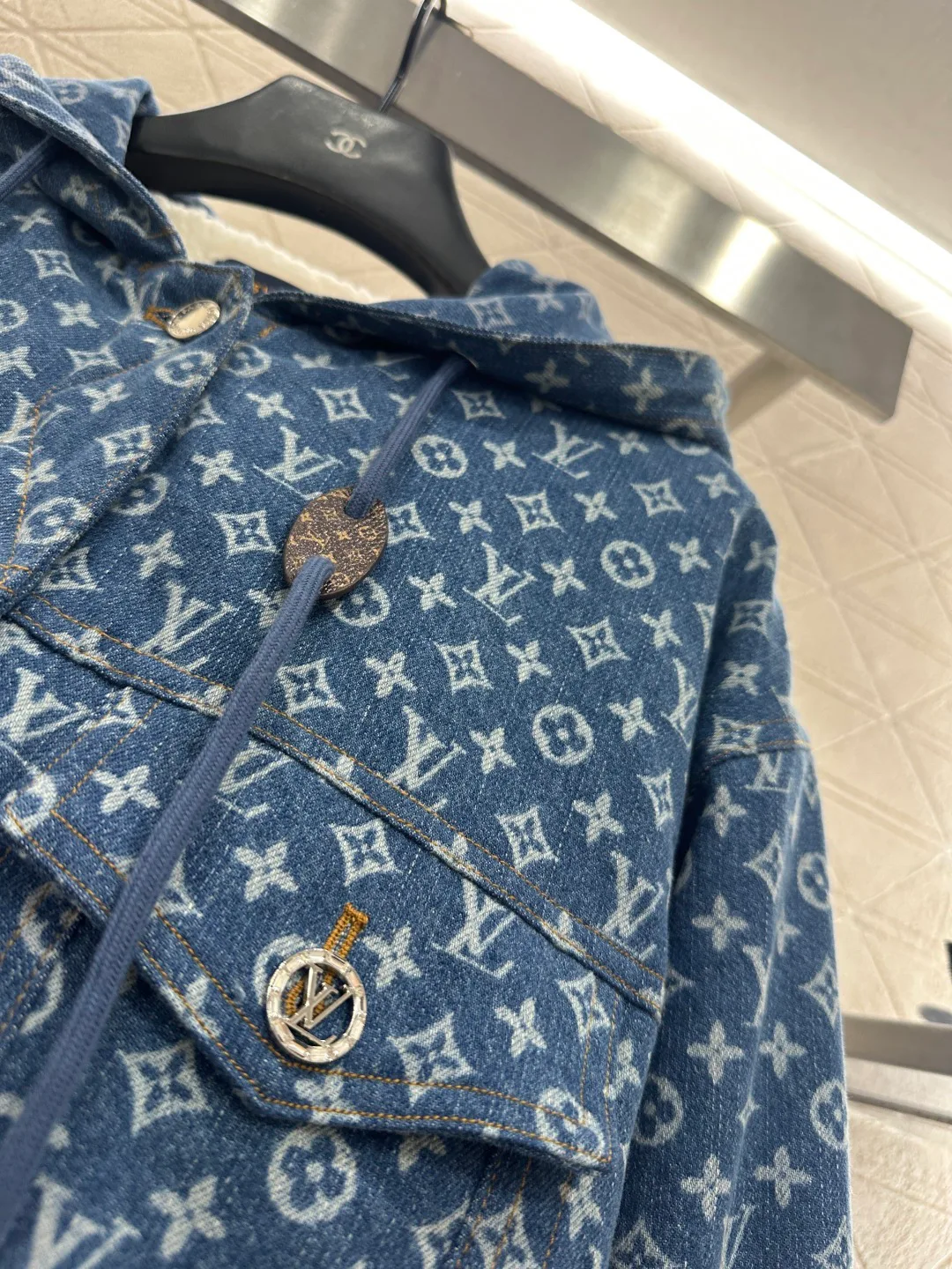 Куртки Женские Louis Vuitton 404718
