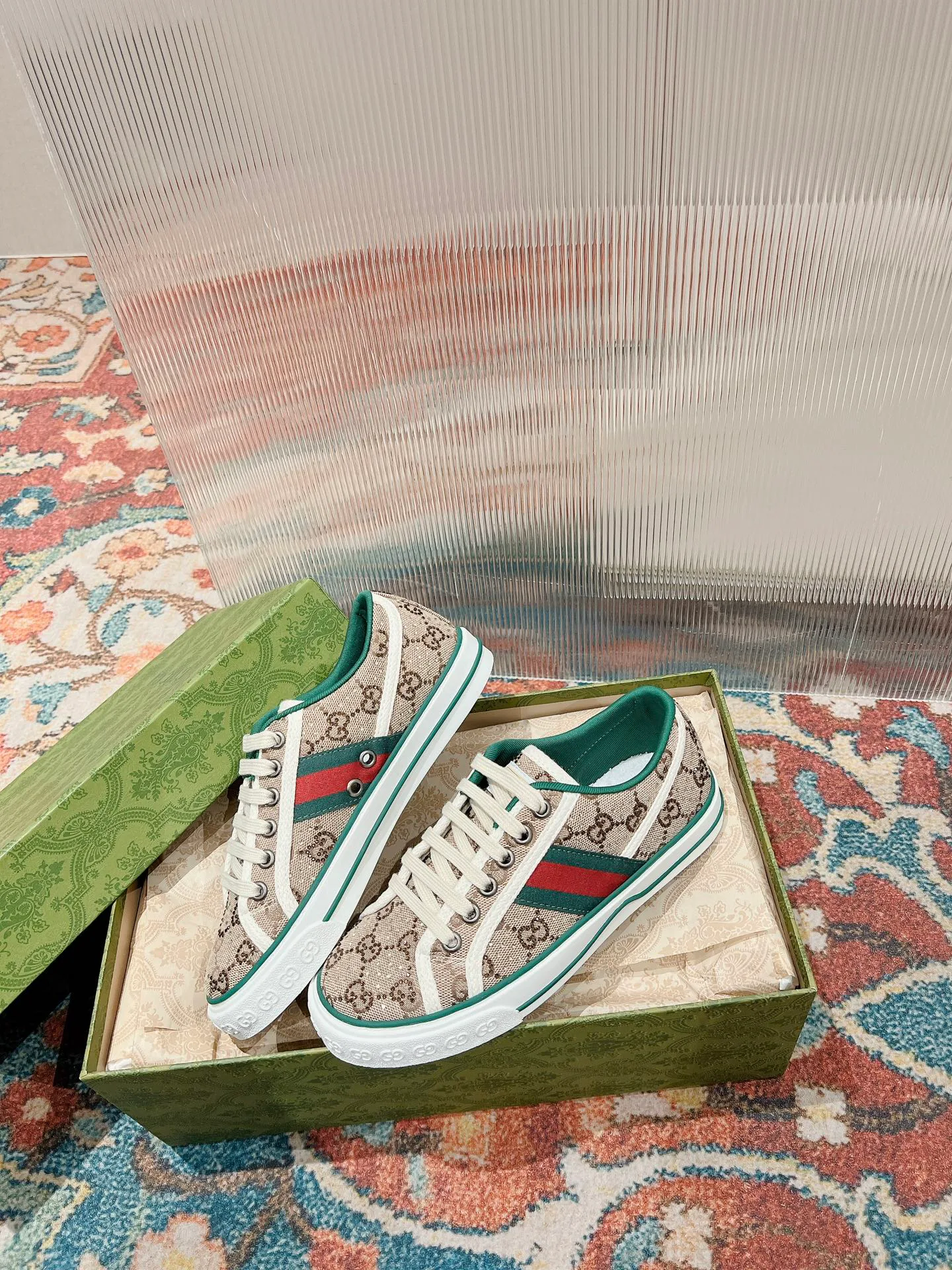 Кроссовки Женские Gucci 4378390