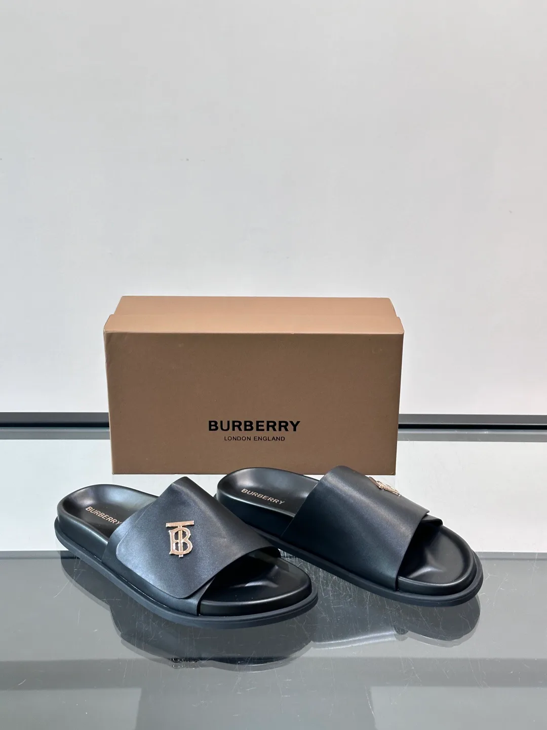 Сандалии Мужские Burberry 13452917