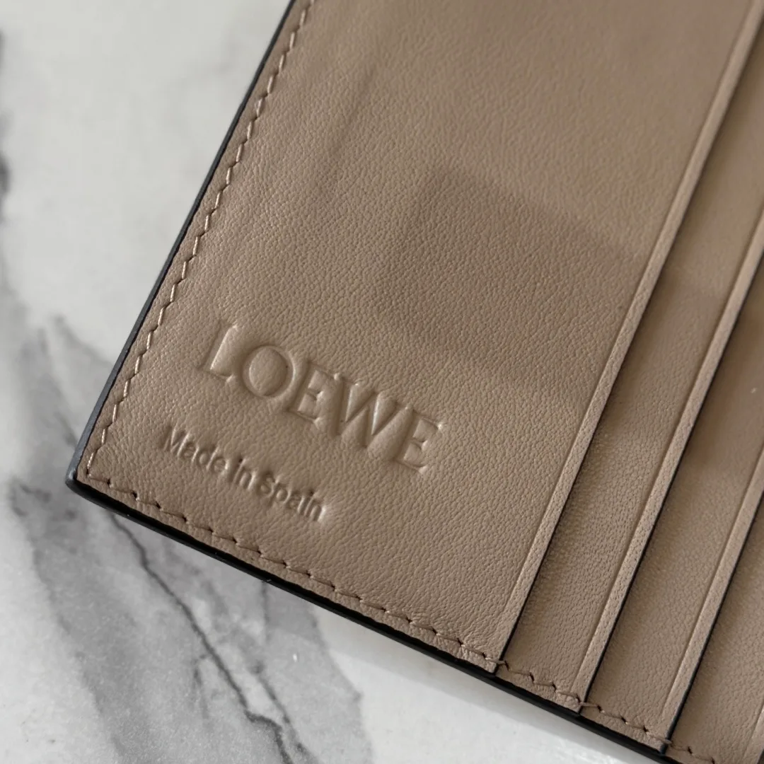 Клатчи Женские Loewe 17502820
