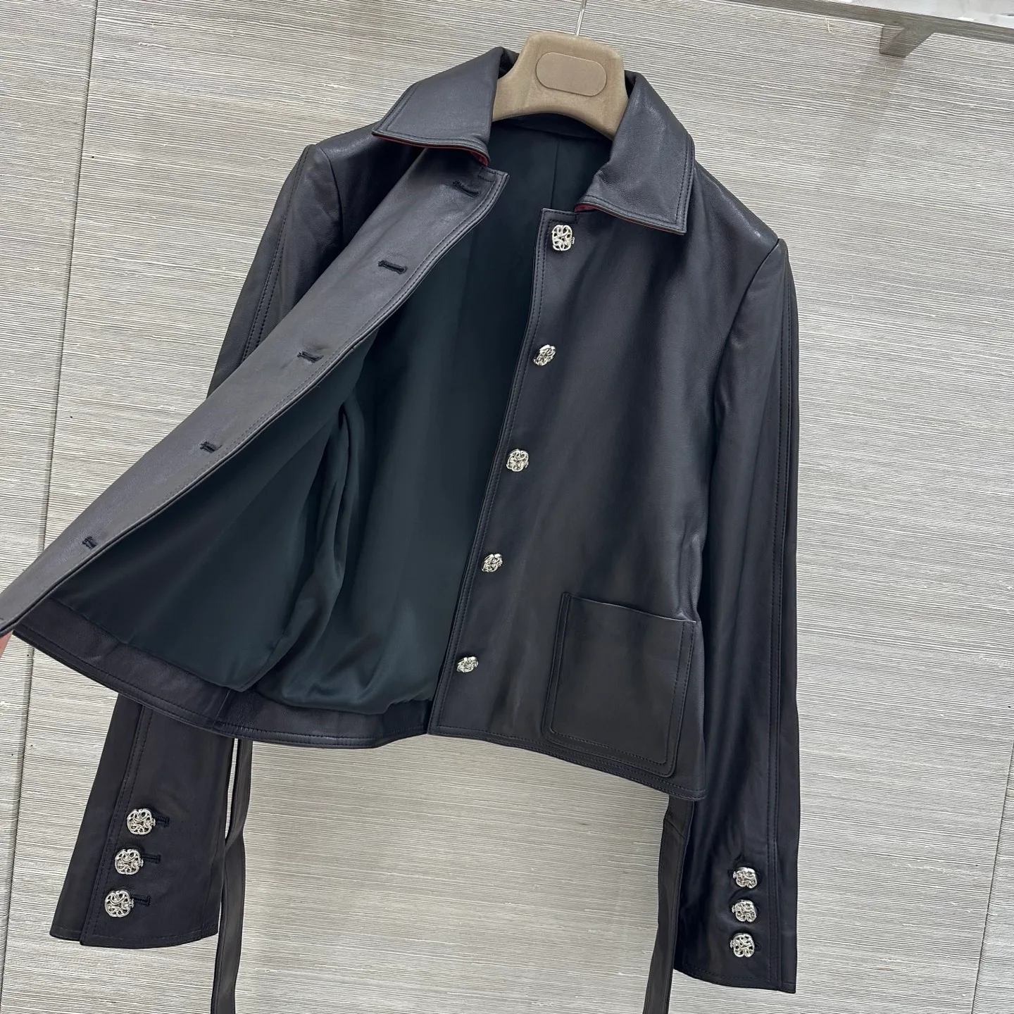 Кожаные Куртки И Дублёнки Женские Chanel 17891088