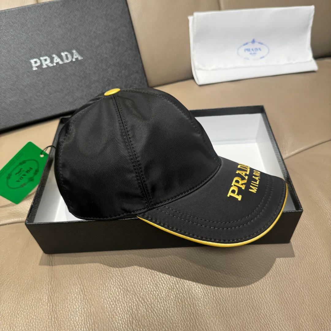 Головные Уборы Prada 11362253
