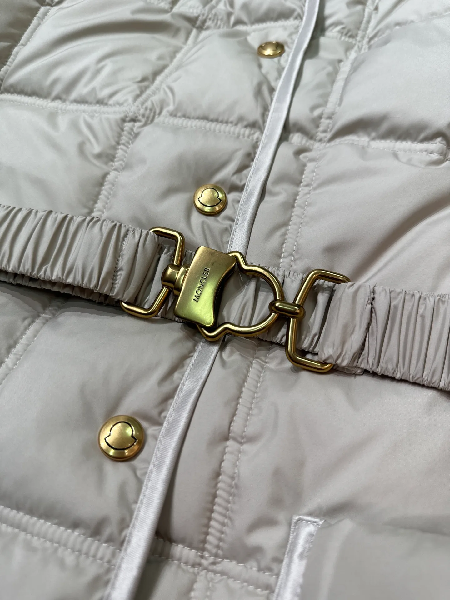 Куртки И Пуховики Женские Moncler 19167911