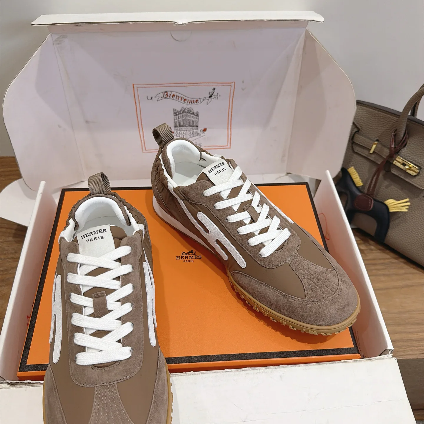 Кроссовки Женские Hermes 18230838