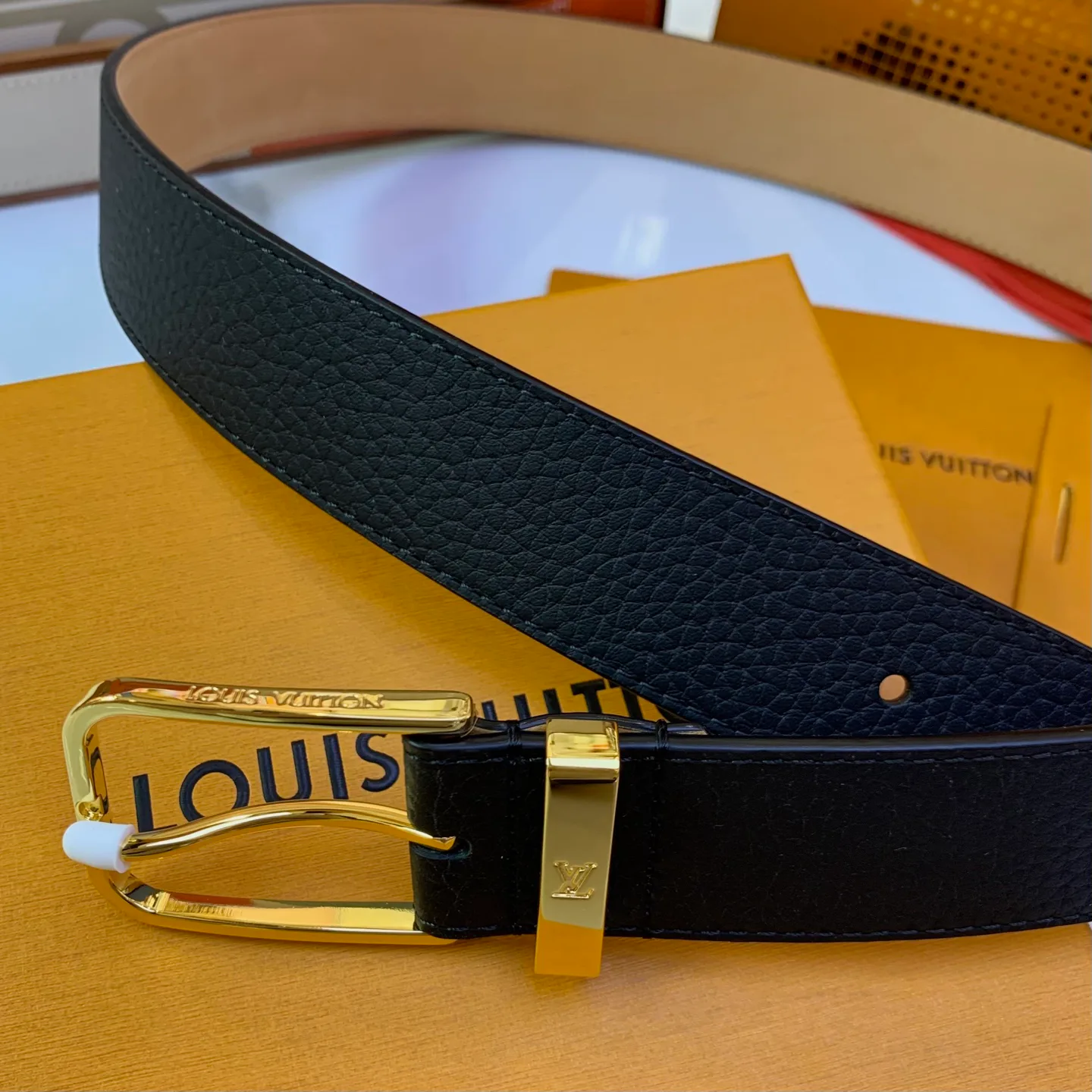 Ремни Louis Vuitton 17682173