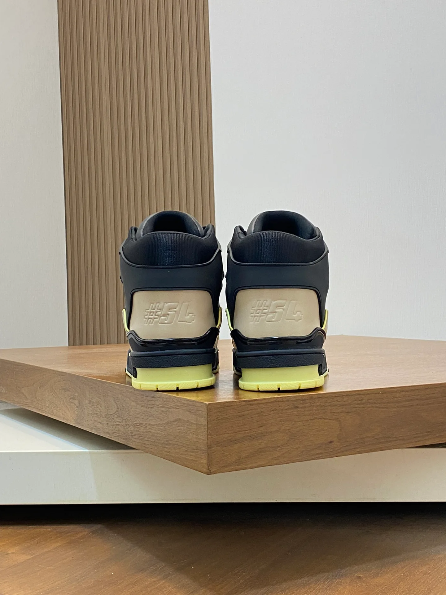 Кроссовки Мужские Louis Vuitton 1483814