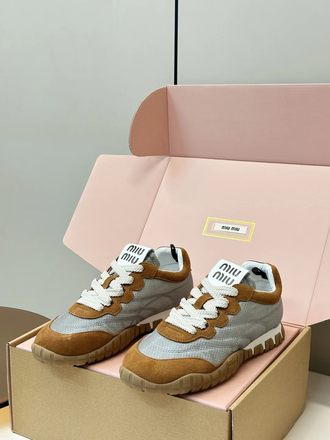 Кроссовки Женские Miu Miu 19032052