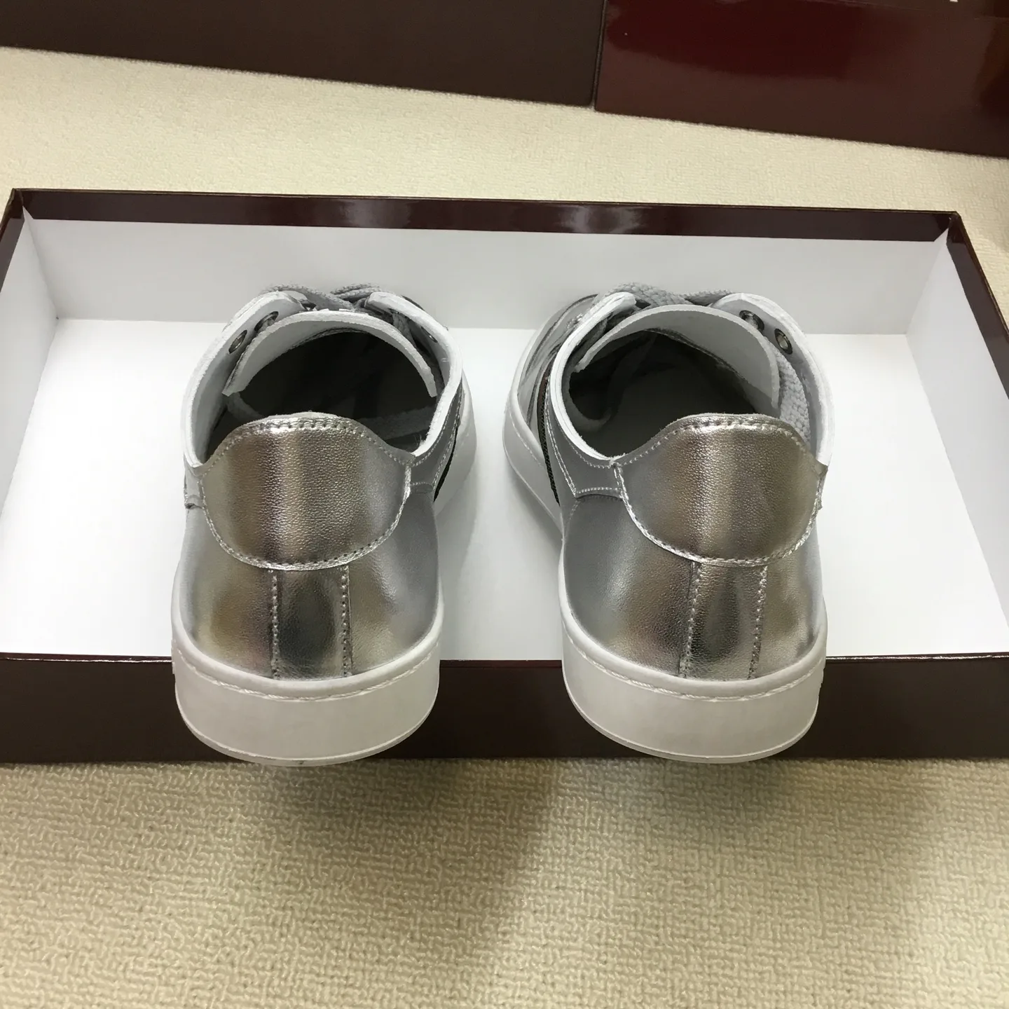 Кроссовки Женские Gucci 16893685