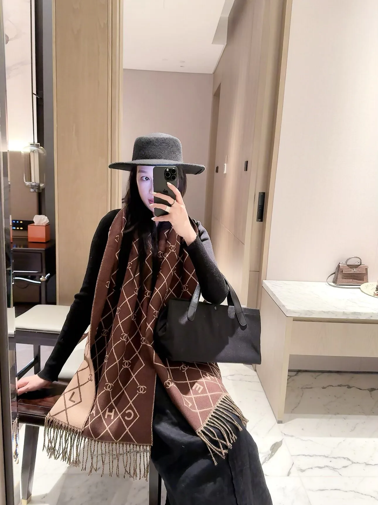 Шарфы Chanel 18377548