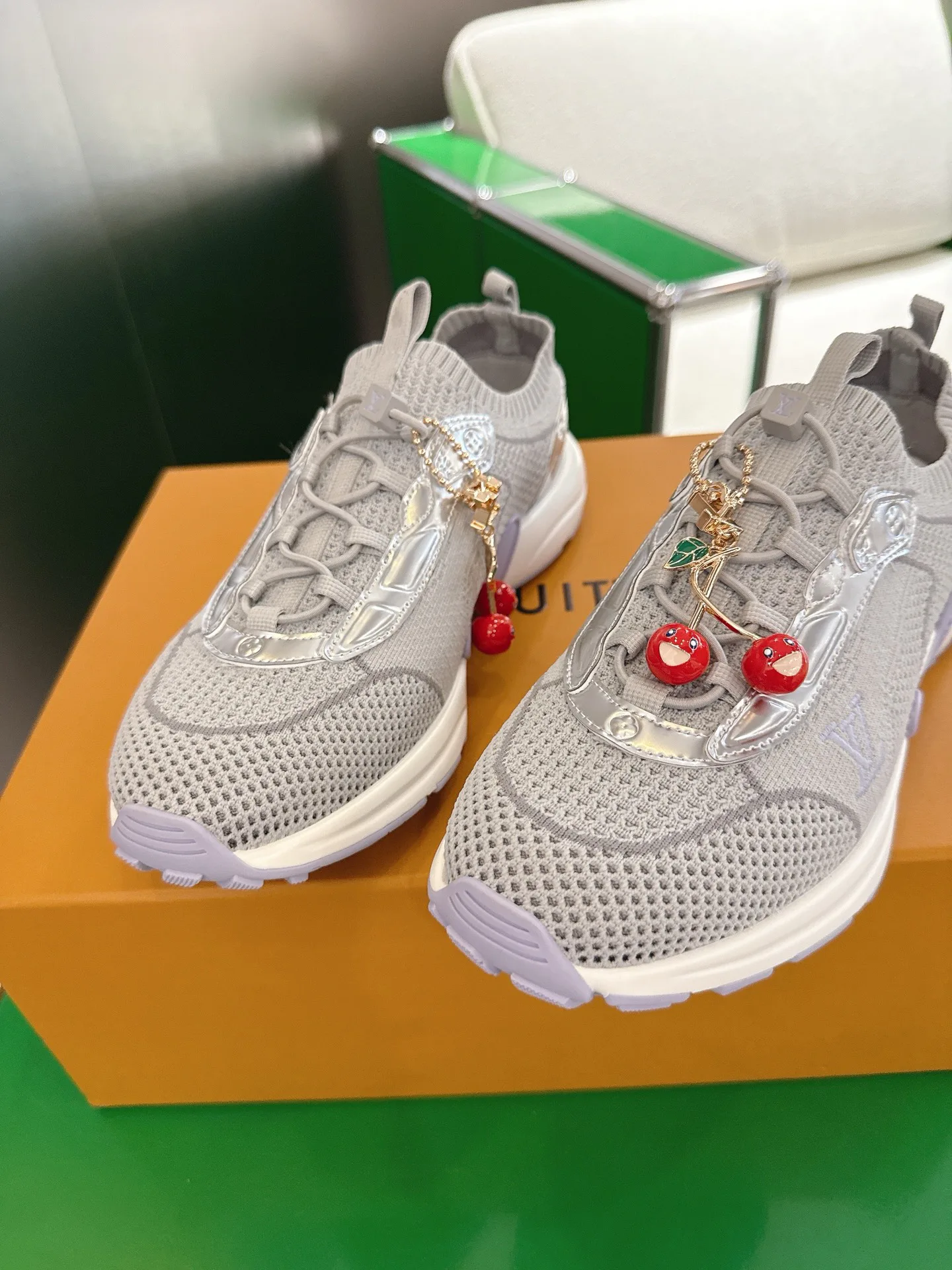 Кроссовки Женские Louis Vuitton 94619