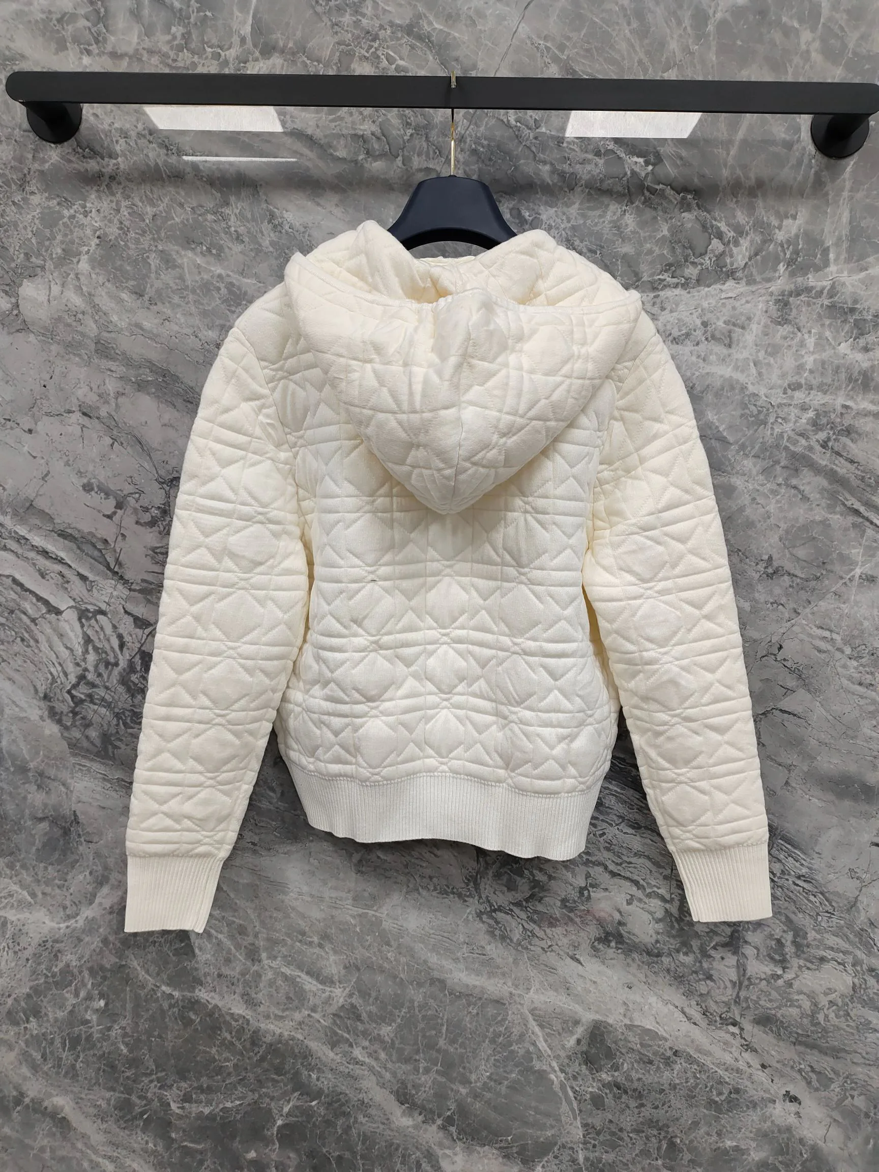 Куртки И Пуховики Женские Christian Dior 18743629