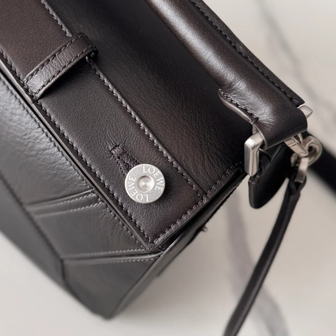 Классические Сумки Женские Loewe 18004237