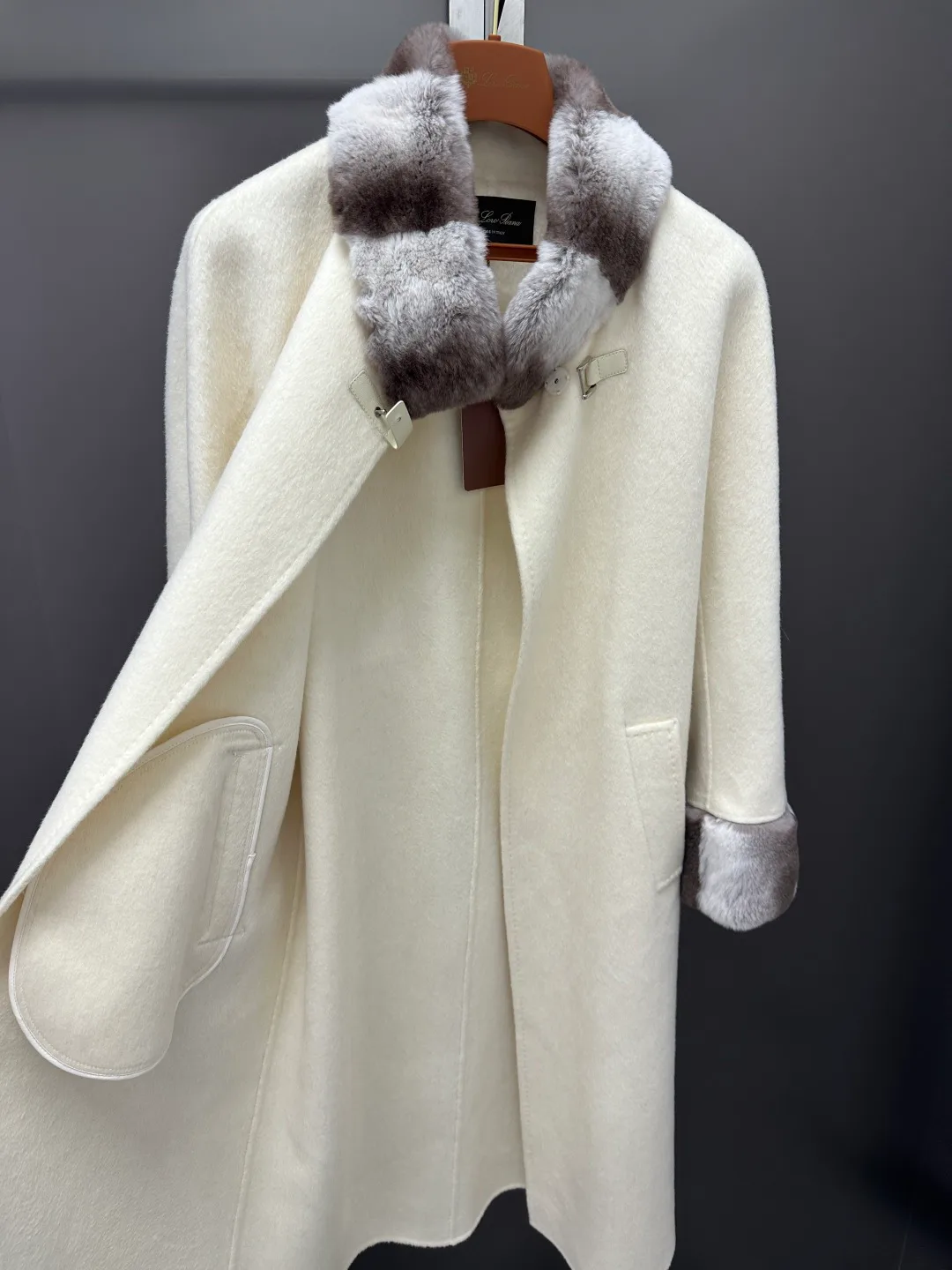 Пальто Женские Loro Piana 18226714